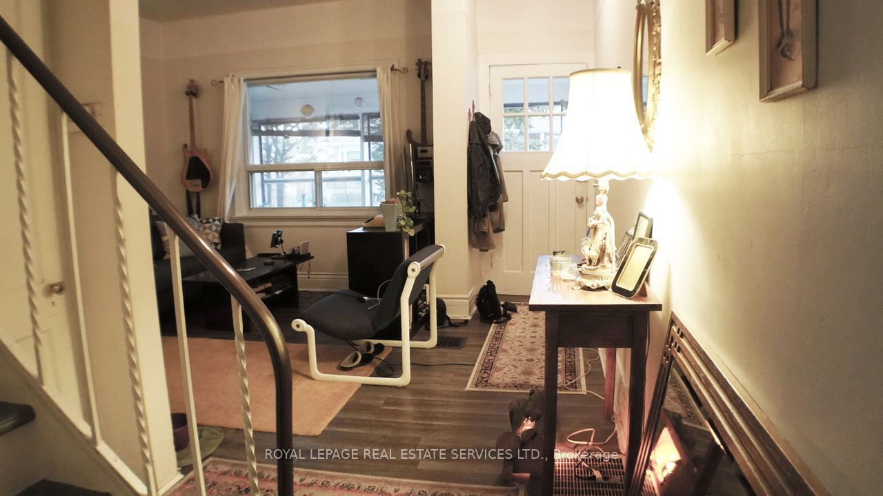 2 Saint Marks Road, Toronto, ON M6S 2H6 photo 5