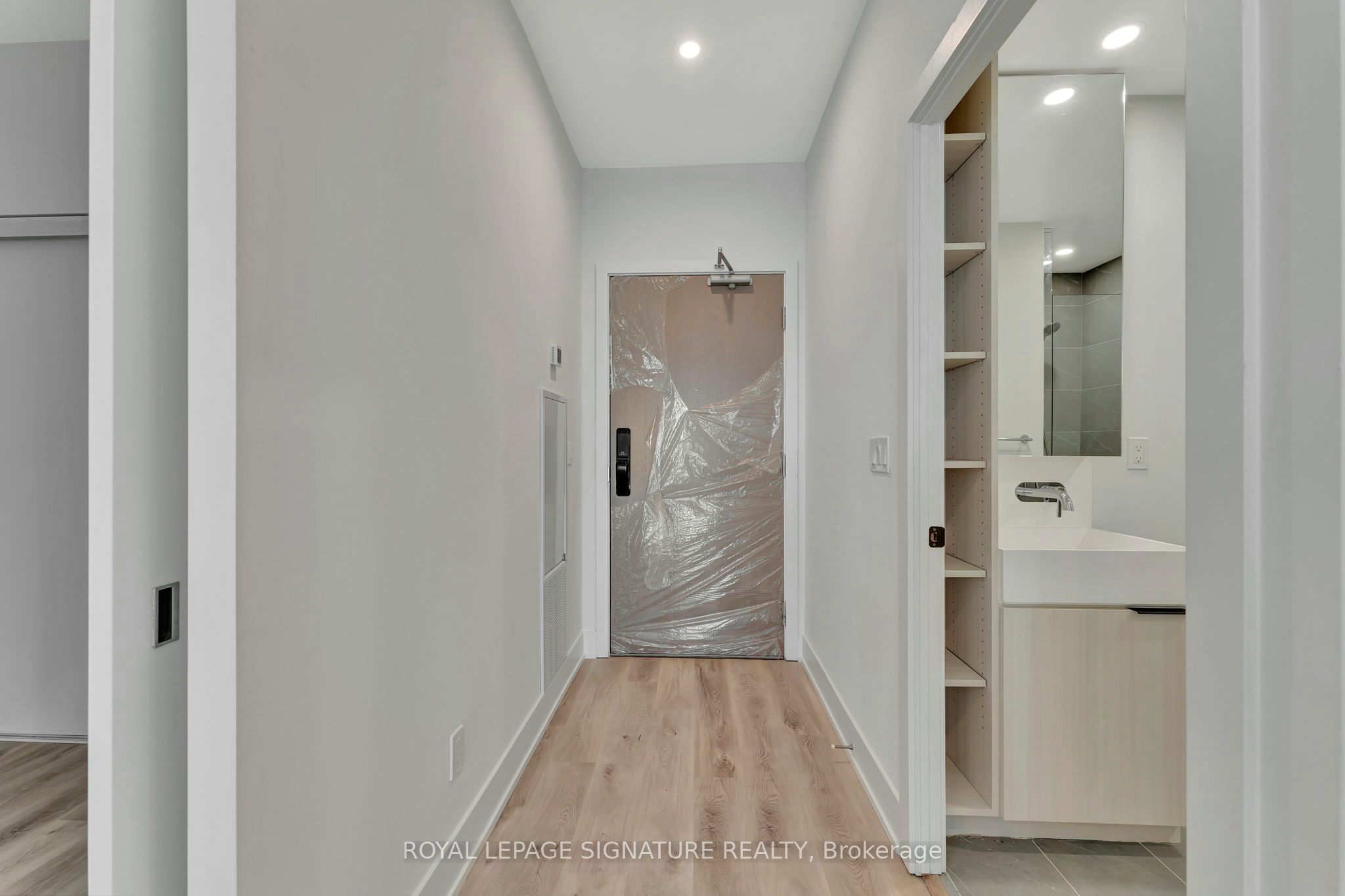 370 Martha Street 306, Burlington, ON L7R 0G9 photo 3