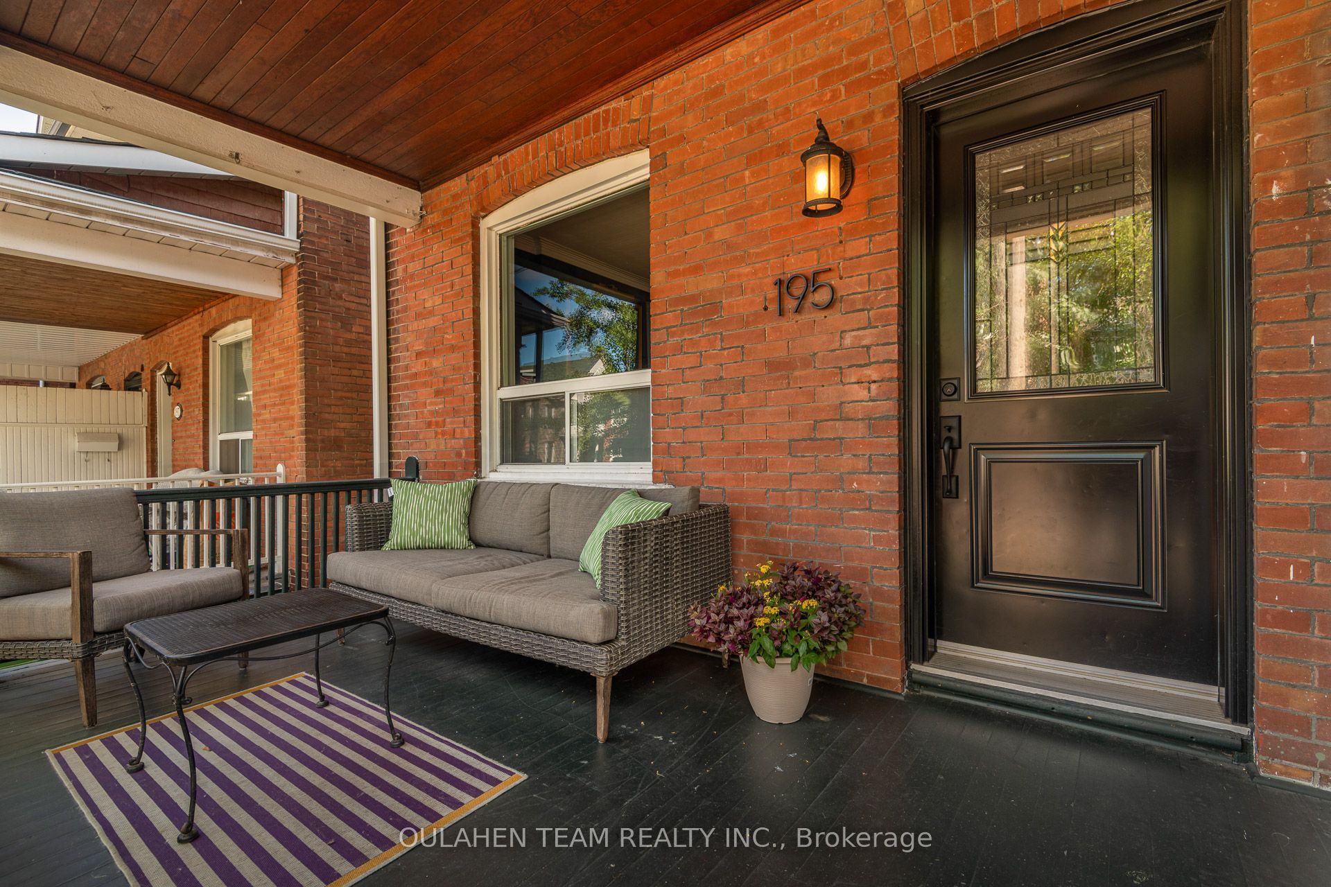 195 Pacific Avenue, Toronto, ON M6P 2P6 photo 2