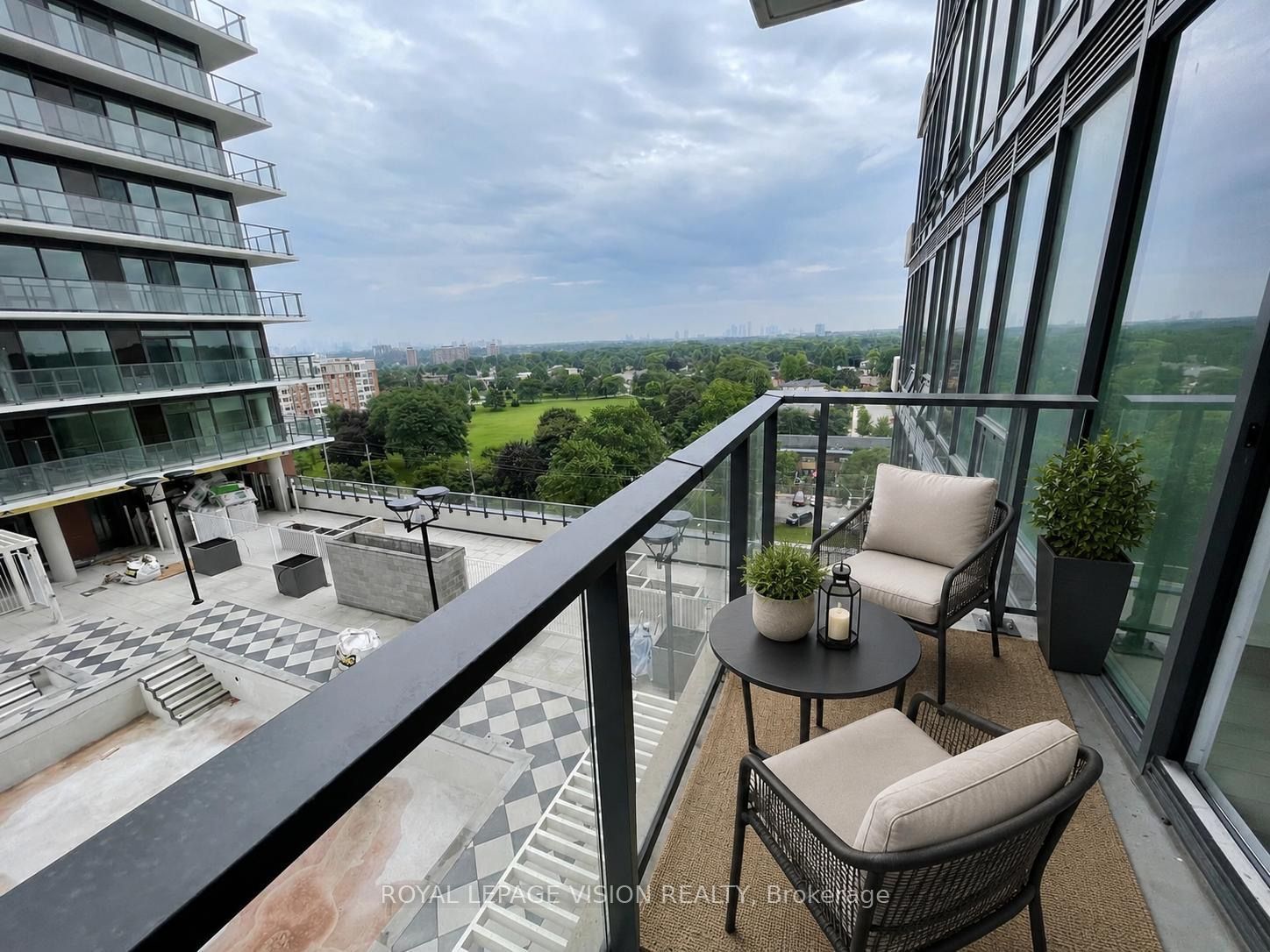 4010 Eglinton Avenue W 1007, Toronto, ON M9A 0G5 photo 2