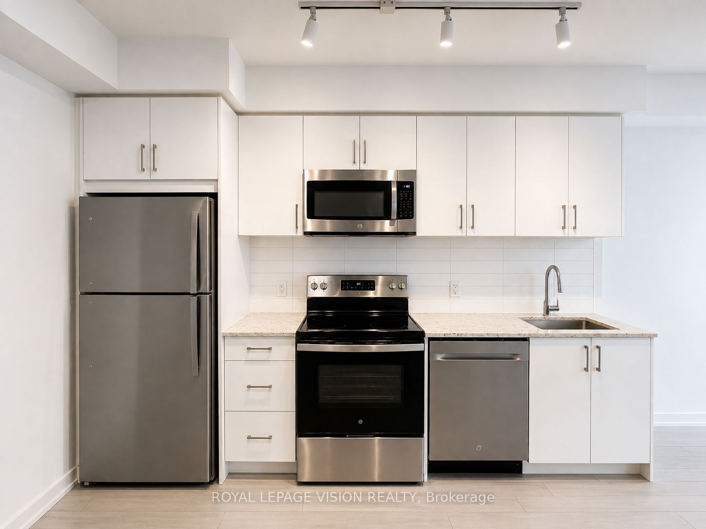 4010 Eglinton Avenue W 1007, Toronto, ON M9A 0G5 photo 5