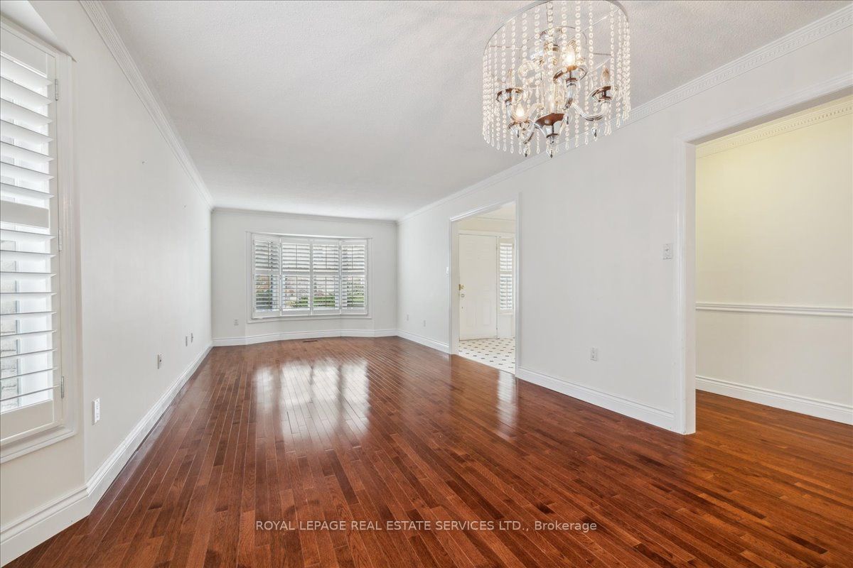 172 River Oaks Boulevard E, Oakville, ON L6H 5N7 photo 4