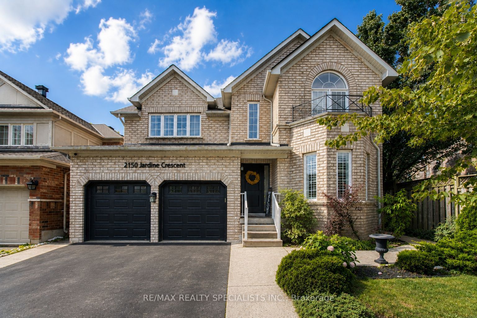 2150 Jardine Crescent, Burlington, ON L7L 7K1