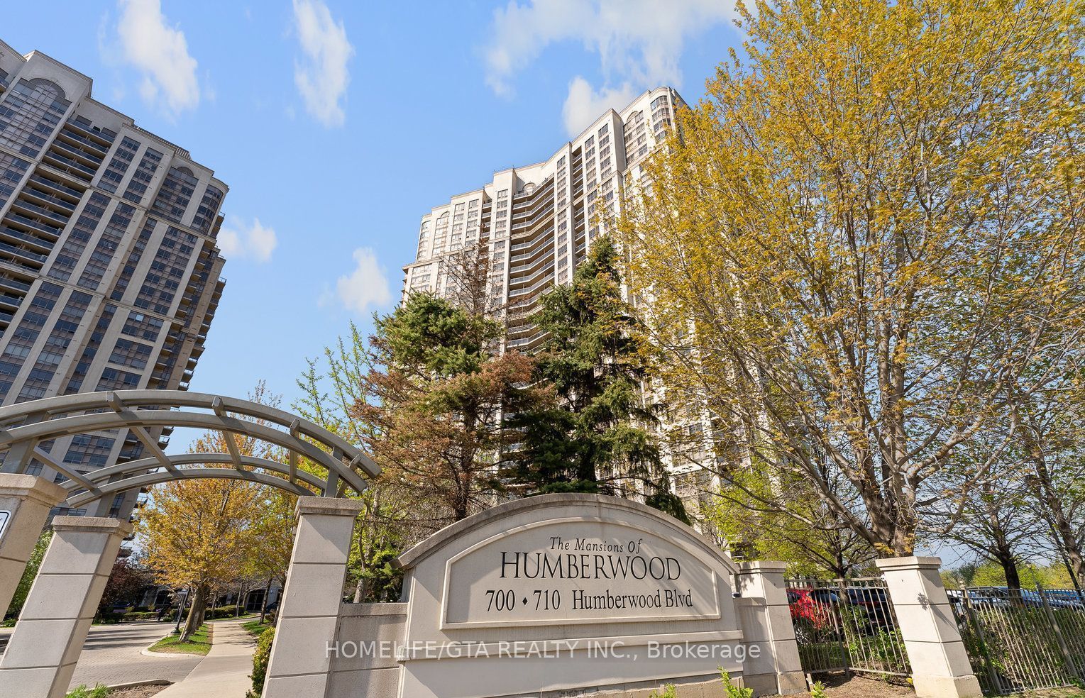 700 Humberwood Boulevard 2522, Toronto, ON M9W 7J4