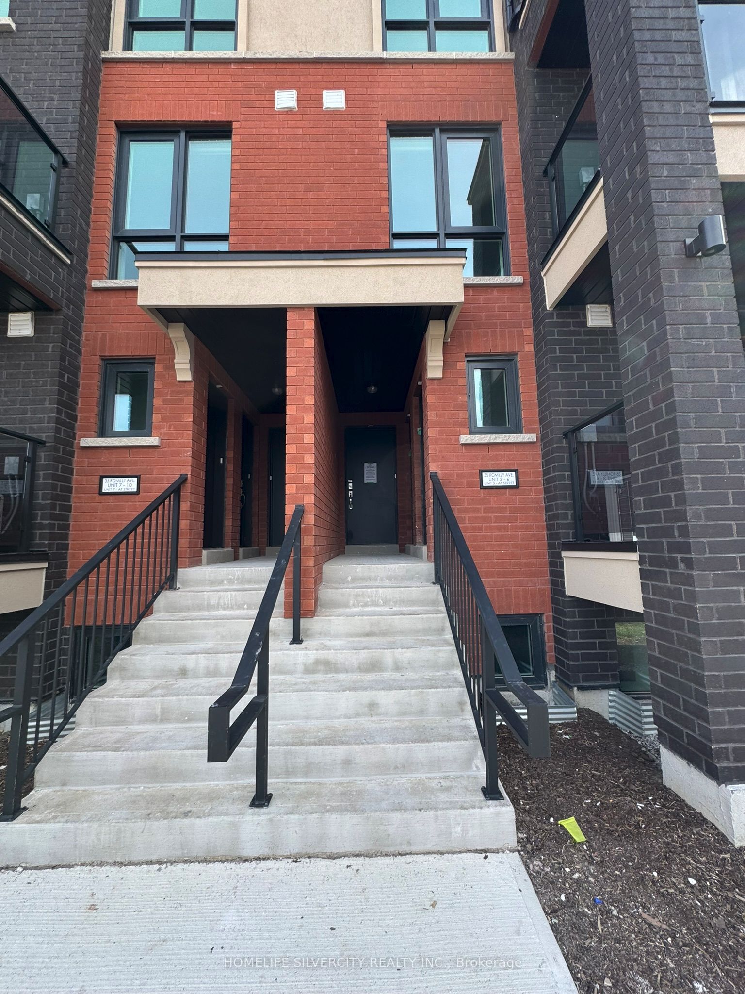 35 Romilly Avenue, Brampton, ON L7A 5L8