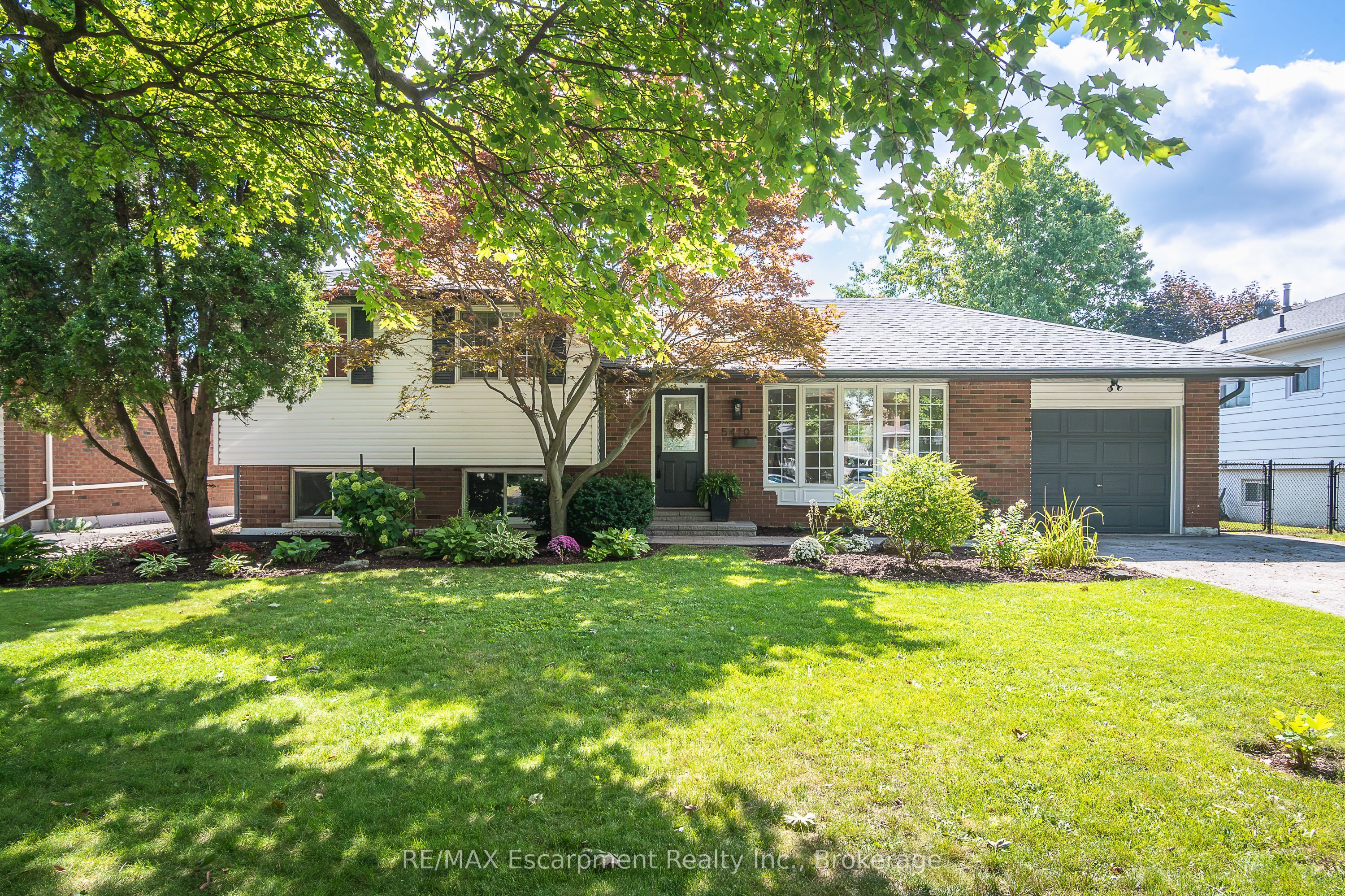 5410 Clive Crescent, Burlington, ON L7L 3P1