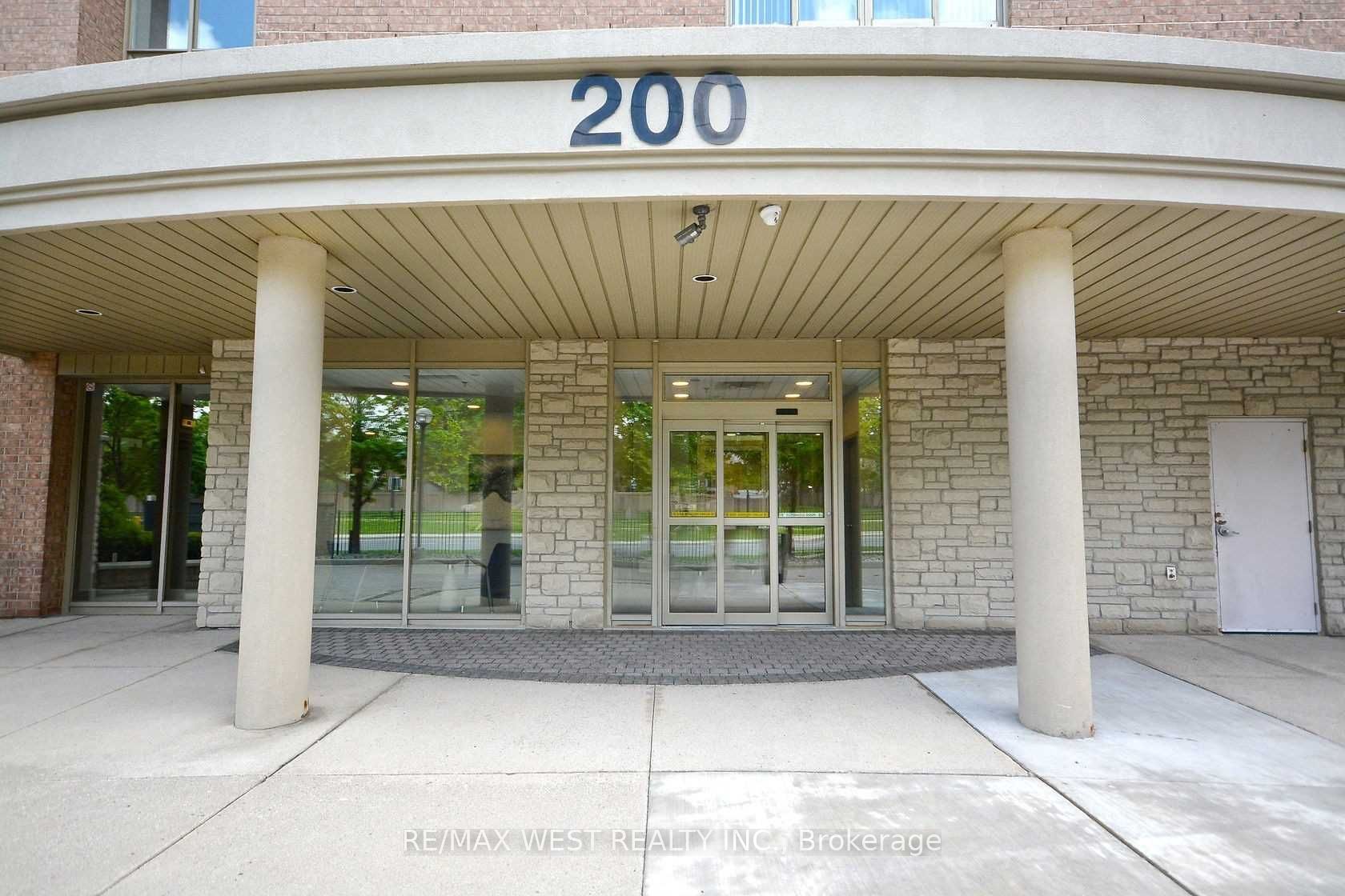 200 Burnhamthorpe Road E 1606, Mississauga, ON L5A 4L4 photo 3