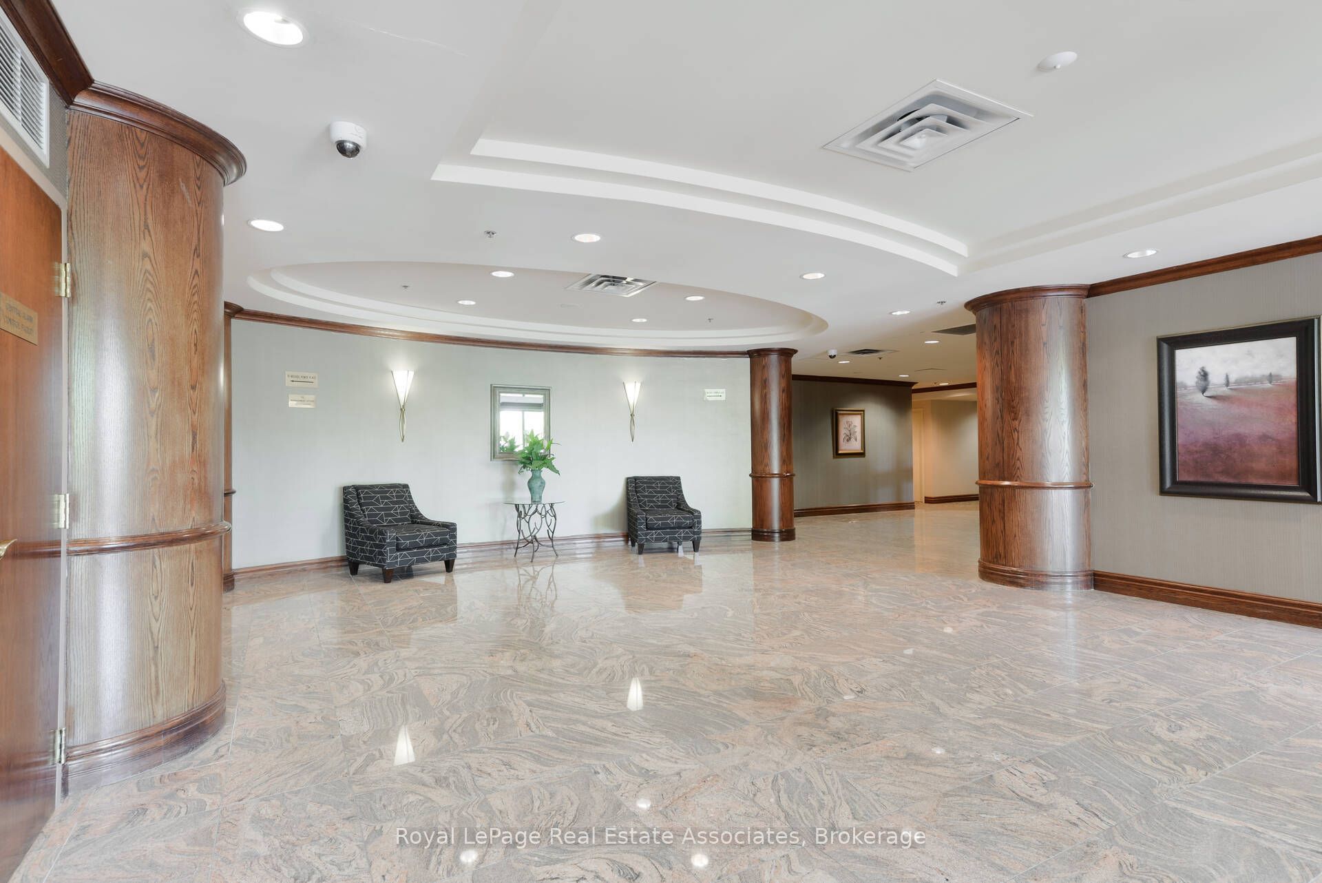 11 Michael Power Place 306, Toronto, ON M9A 5G3 photo 5