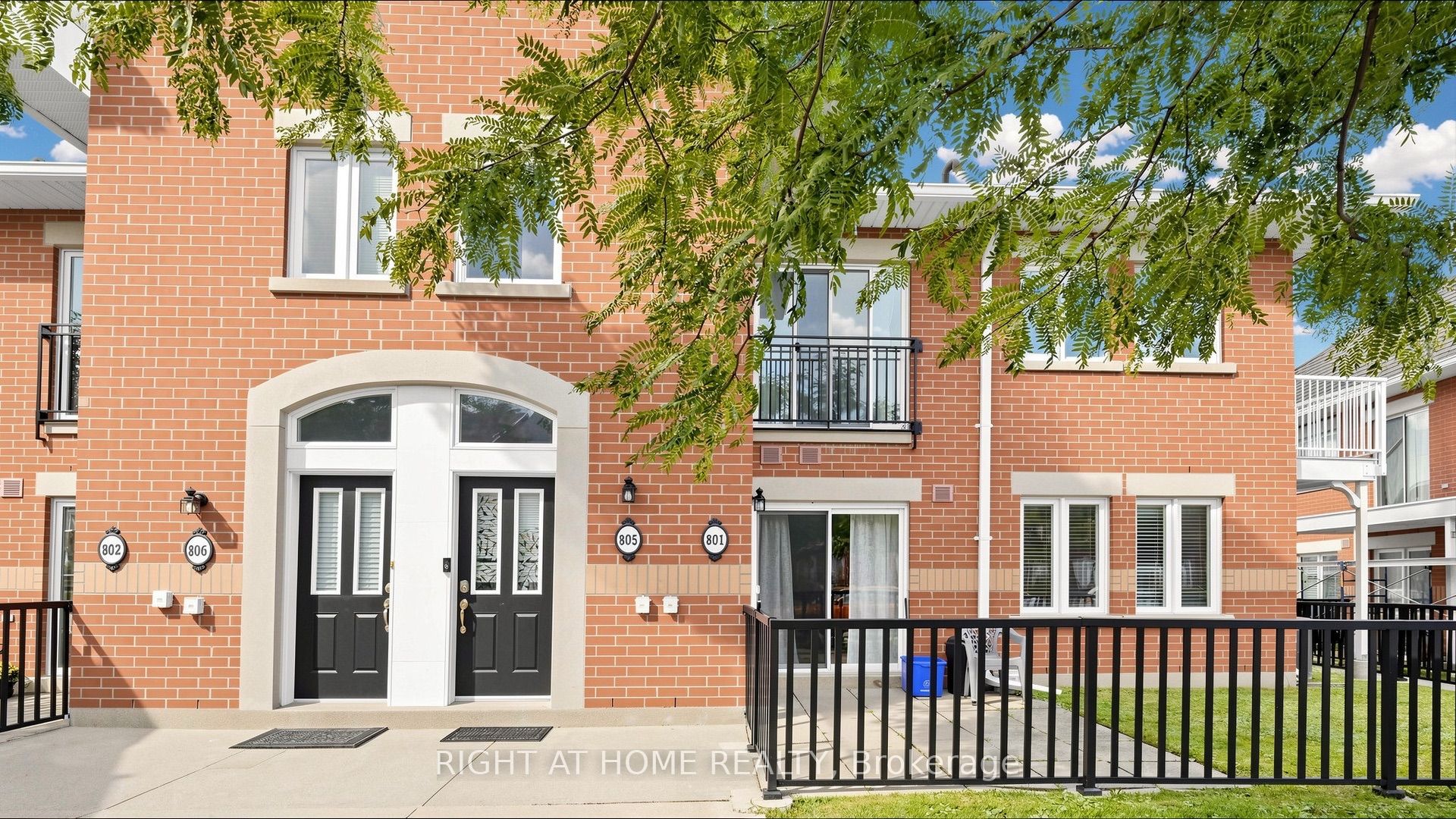 1701 Lampman Avenue 801, Burlington, ON L7L 6R7 photo 2
