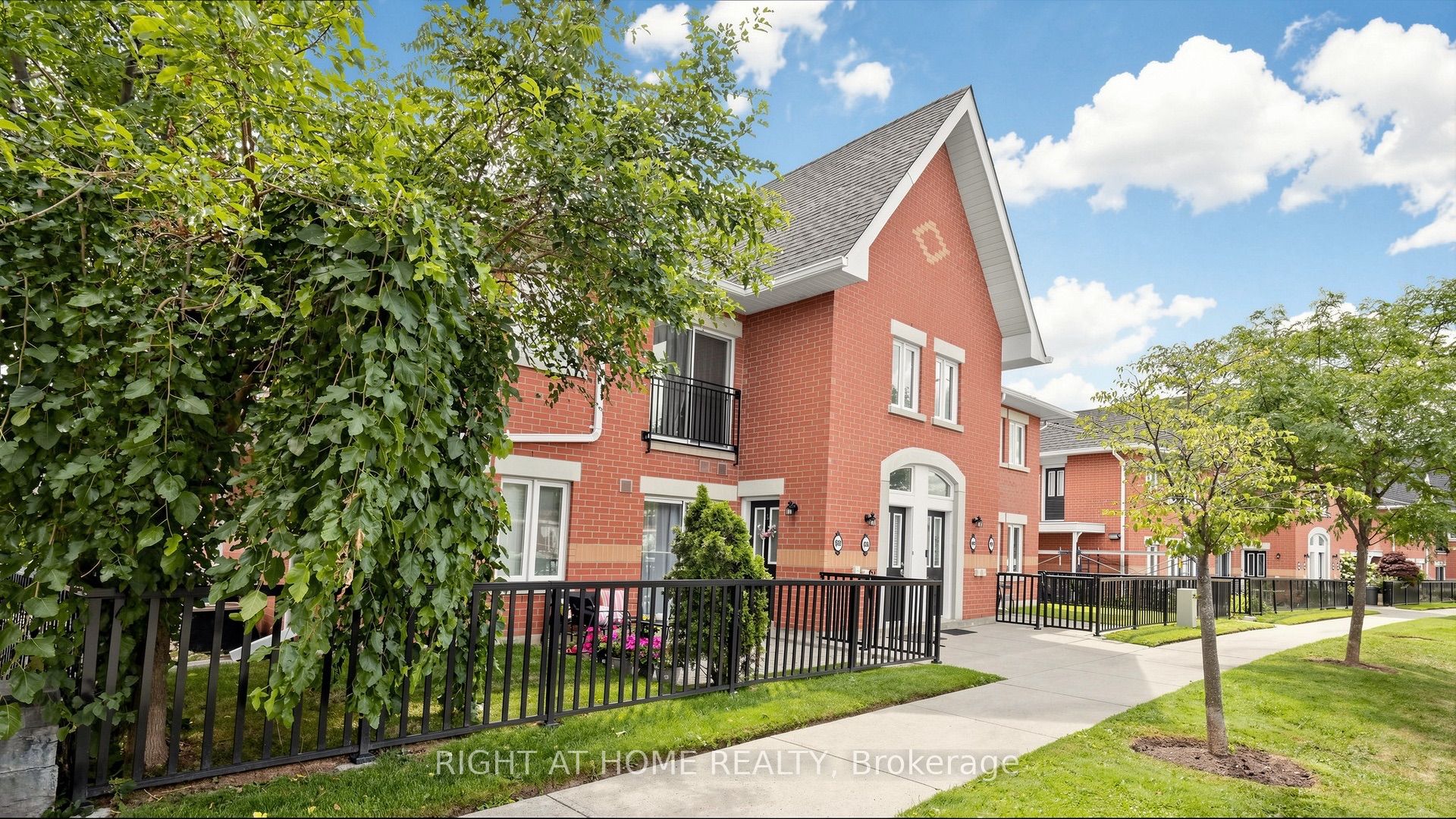 1701 Lampman Avenue 801, Burlington, ON L7L 6R7 photo 3