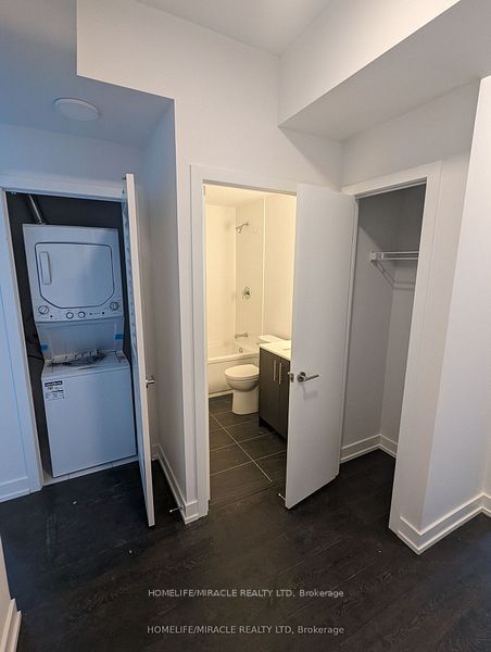 215 Veterans Drive 904, Brampton, ON L7A 5L7 photo 2