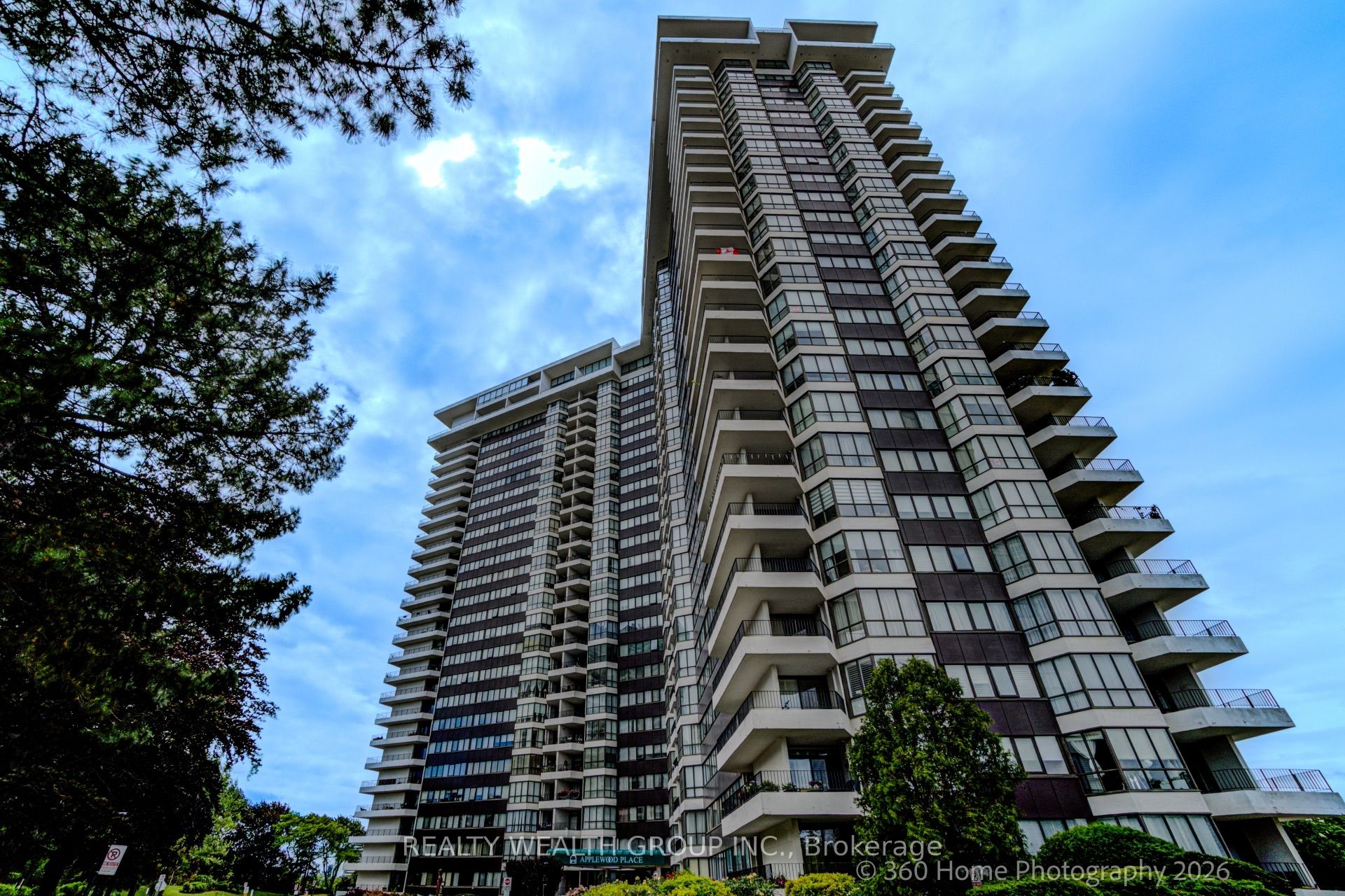 1333 Bloor Street 619, Mississauga, ON L4Y 3T6 photo 2