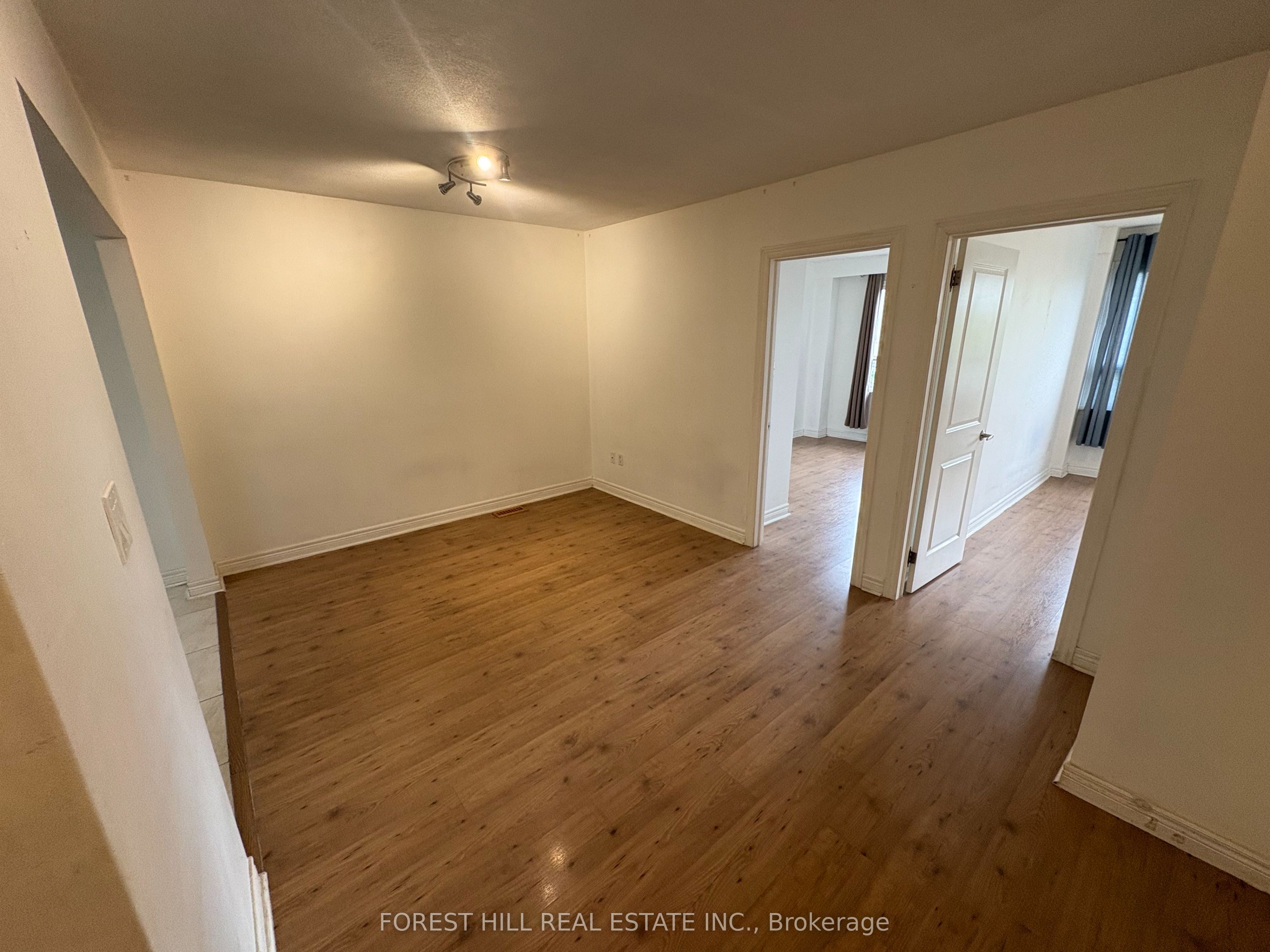 341 Lakeshore Road E 1, Oakville, ON L6J 1J4 photo 4