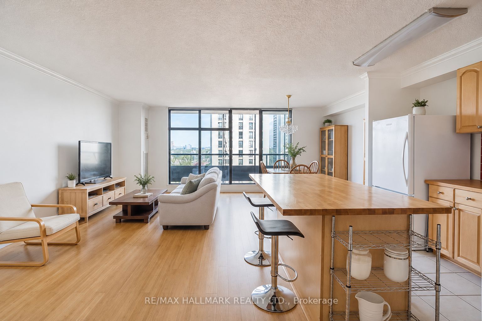 135 Marlee Avenue 1103, Toronto, ON M6B 4C6 photo 3