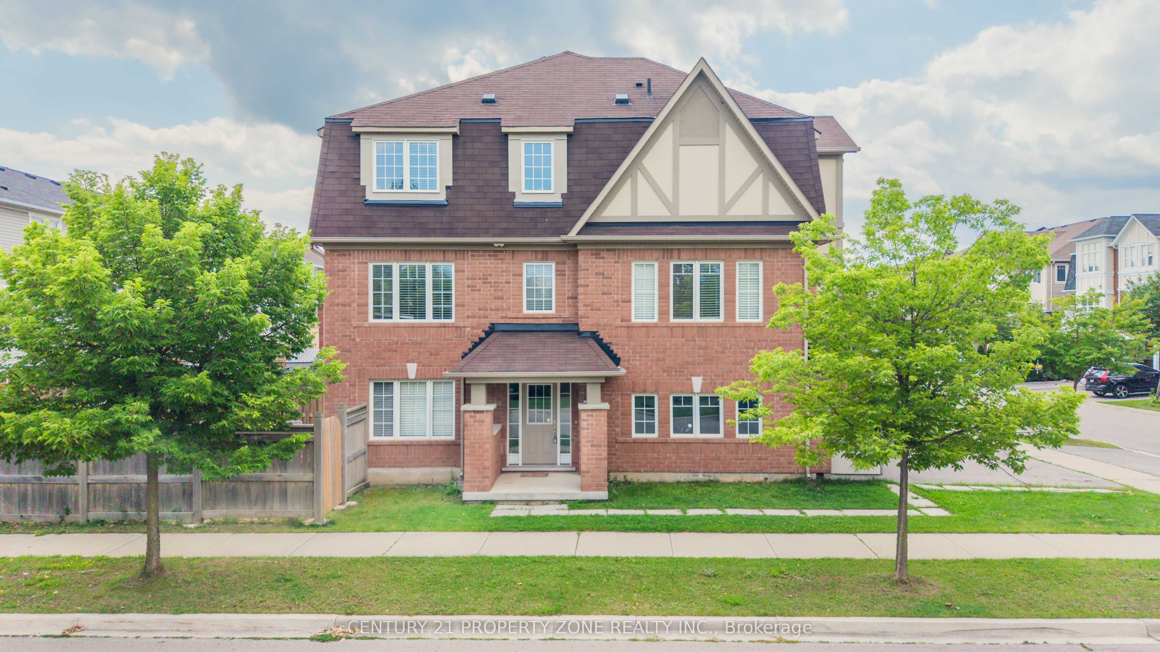 27 Midhope Way, Brampton, ON L6Y 5W6