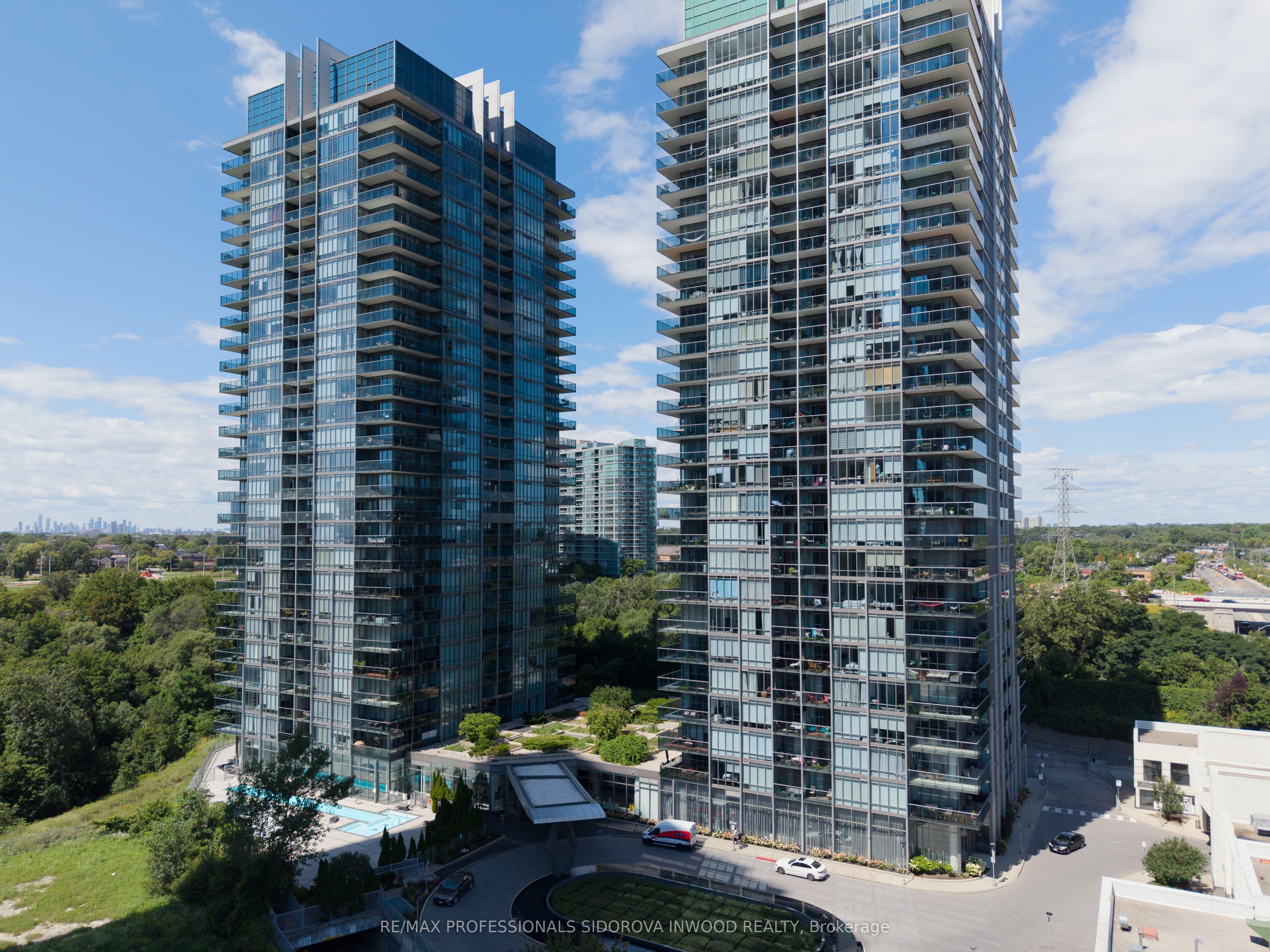 88 Park Lawn Road 305, Toronto, ON M8Y 0B5