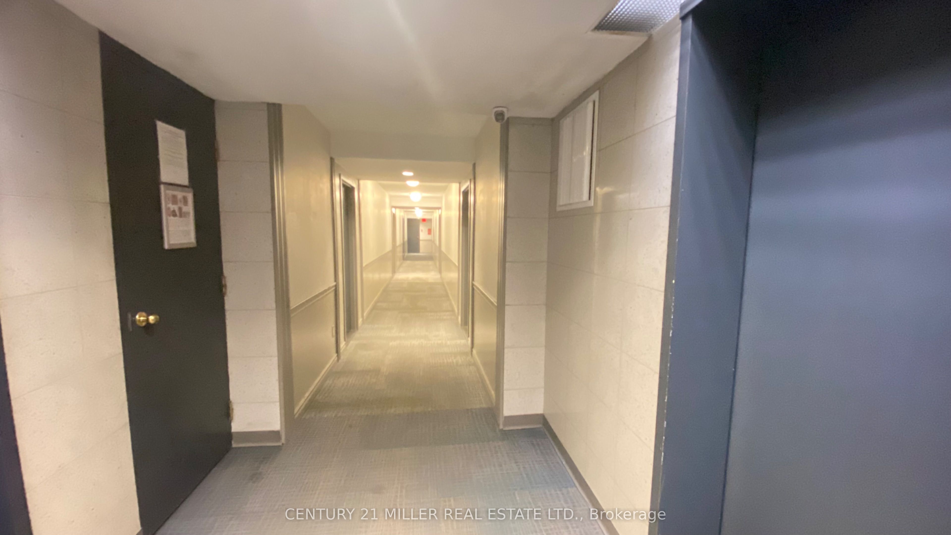 285 Enfield Place 1702, Mississauga, ON L5B 3Y6 photo 2