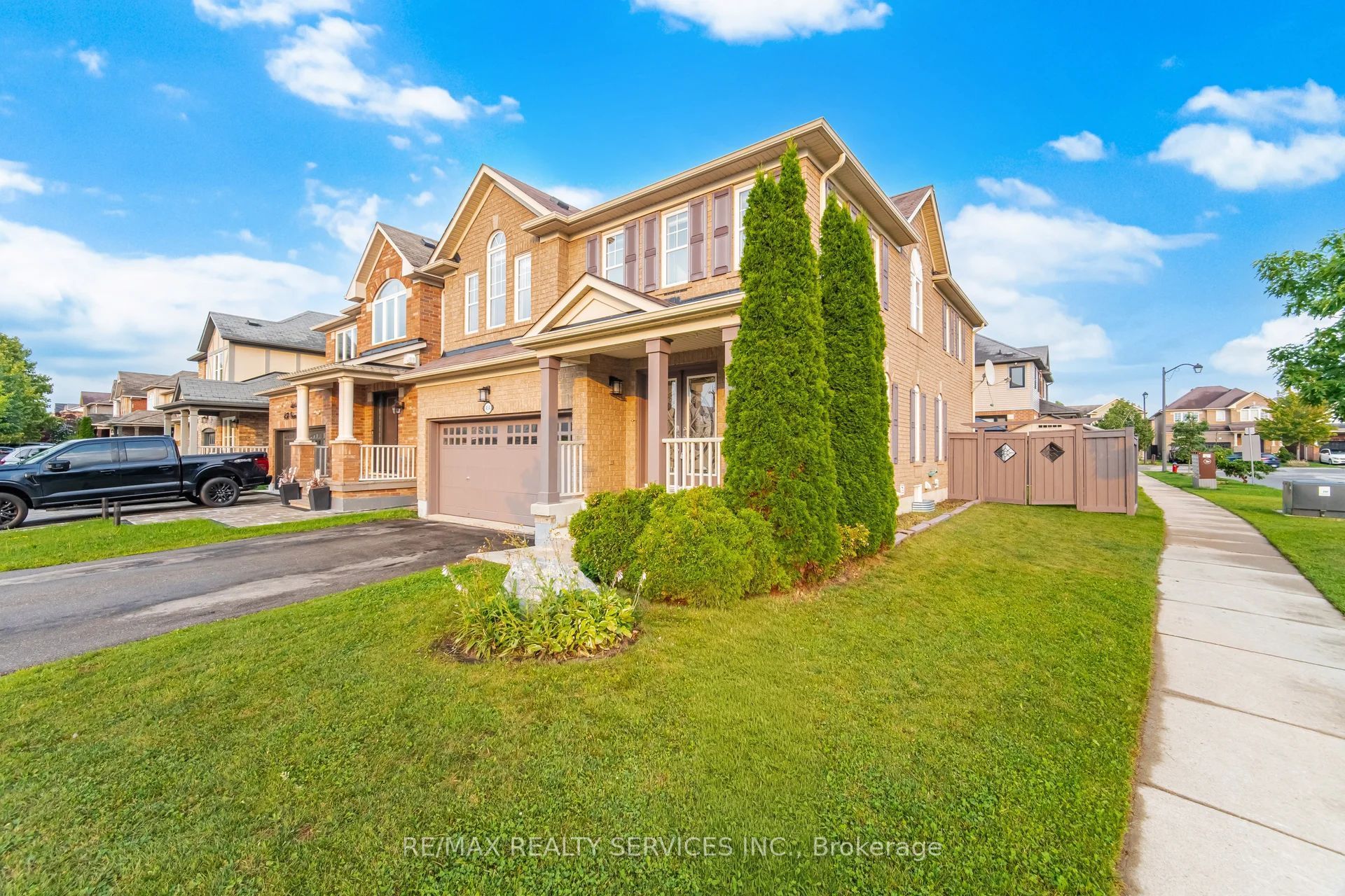 454 Grenke Place, Milton, ON L9T 7T6 photo 2