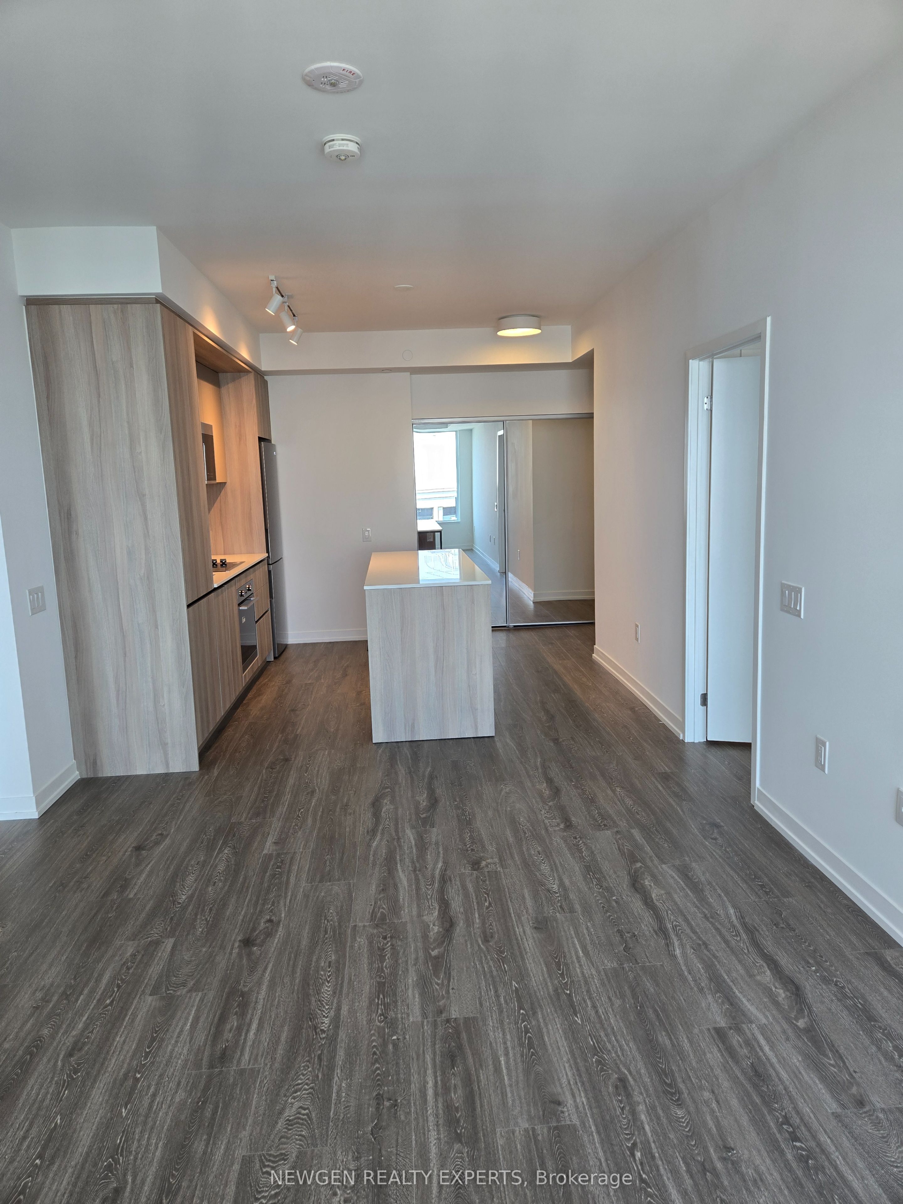 2485 Eglinton Avenue W 1208, Mississauga, ON L5M 2T1