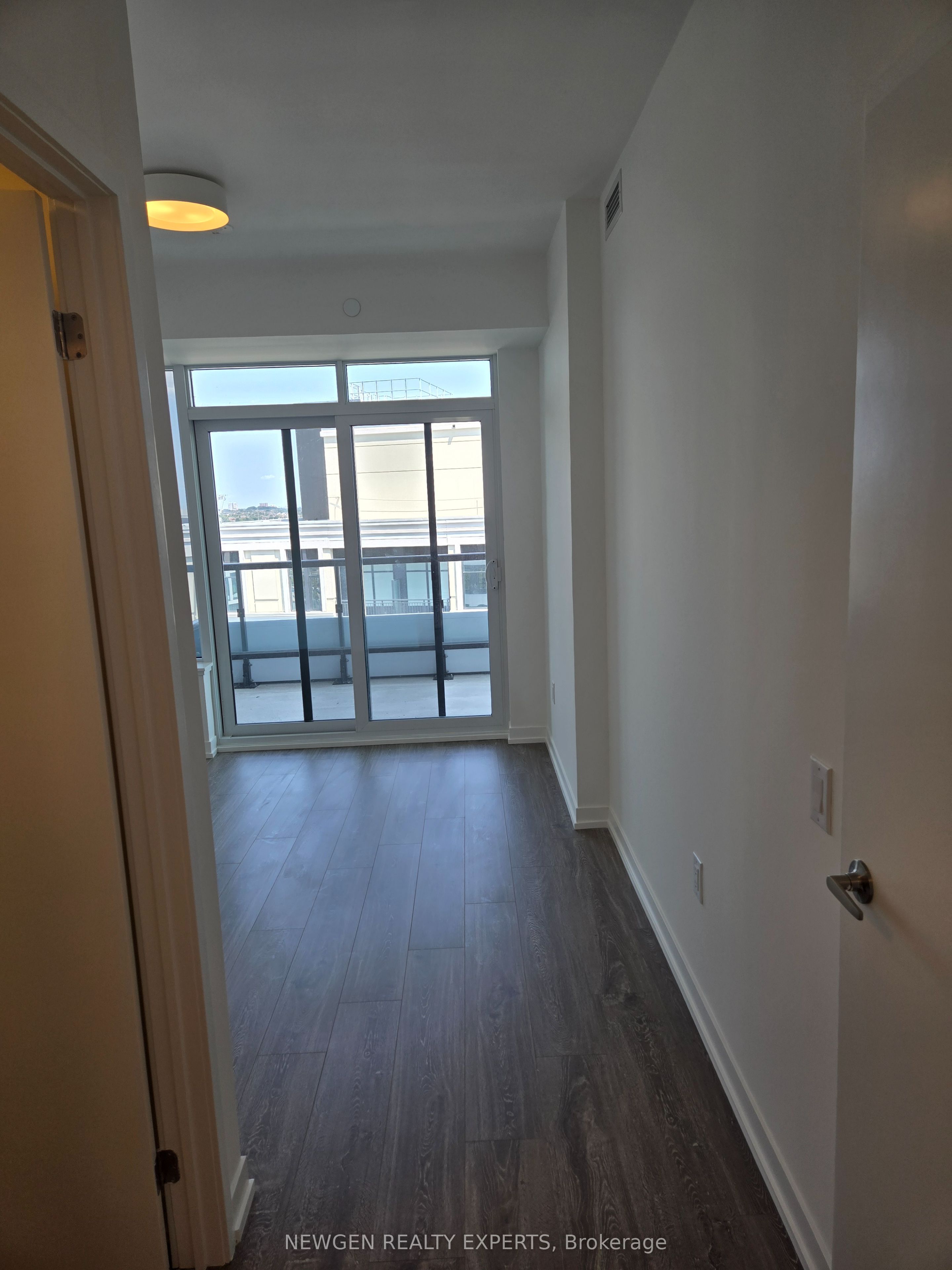 2485 Eglinton Avenue W 1208, Mississauga, ON L5M 2T1 photo 4