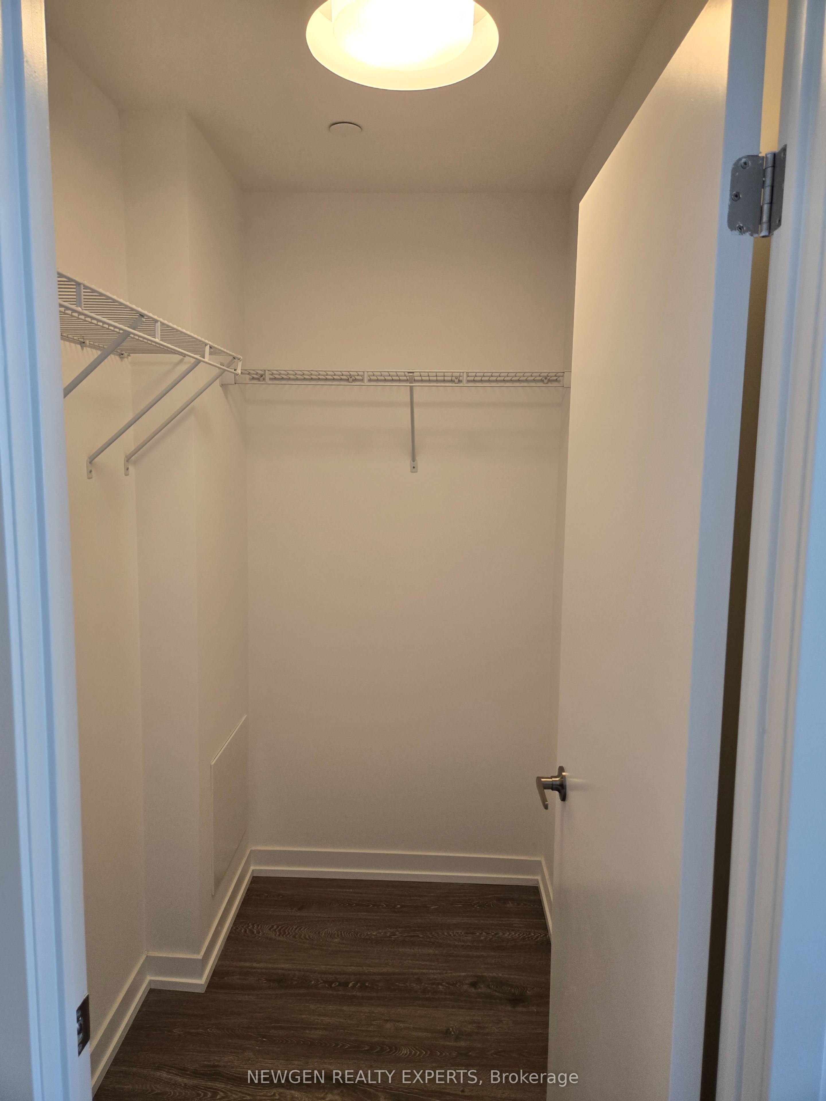 2485 Eglinton Avenue W 1208, Mississauga, ON L5M 2T1 photo 5