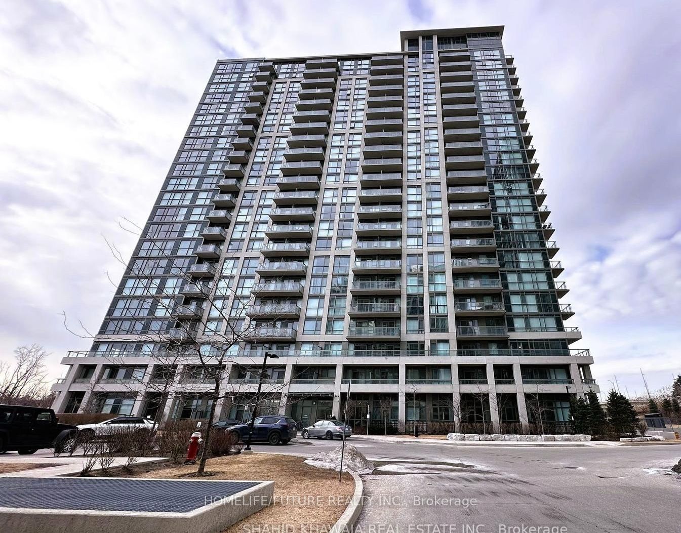 349 Rathburn Road W 2003, Mississauga, ON L5B 0G9