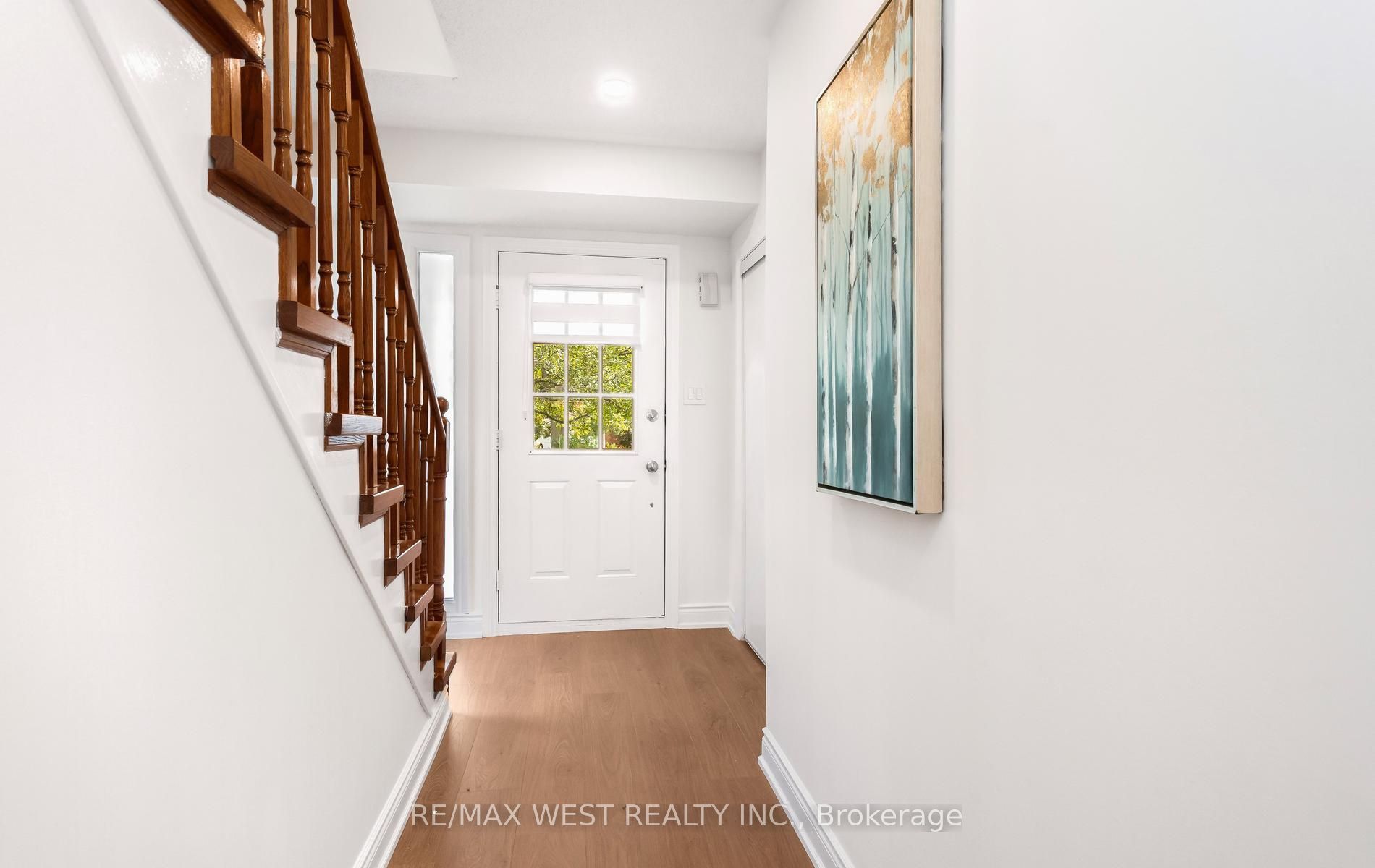 5239 Bushelgrove Circle, Mississauga, ON L5M 6C5 photo 3