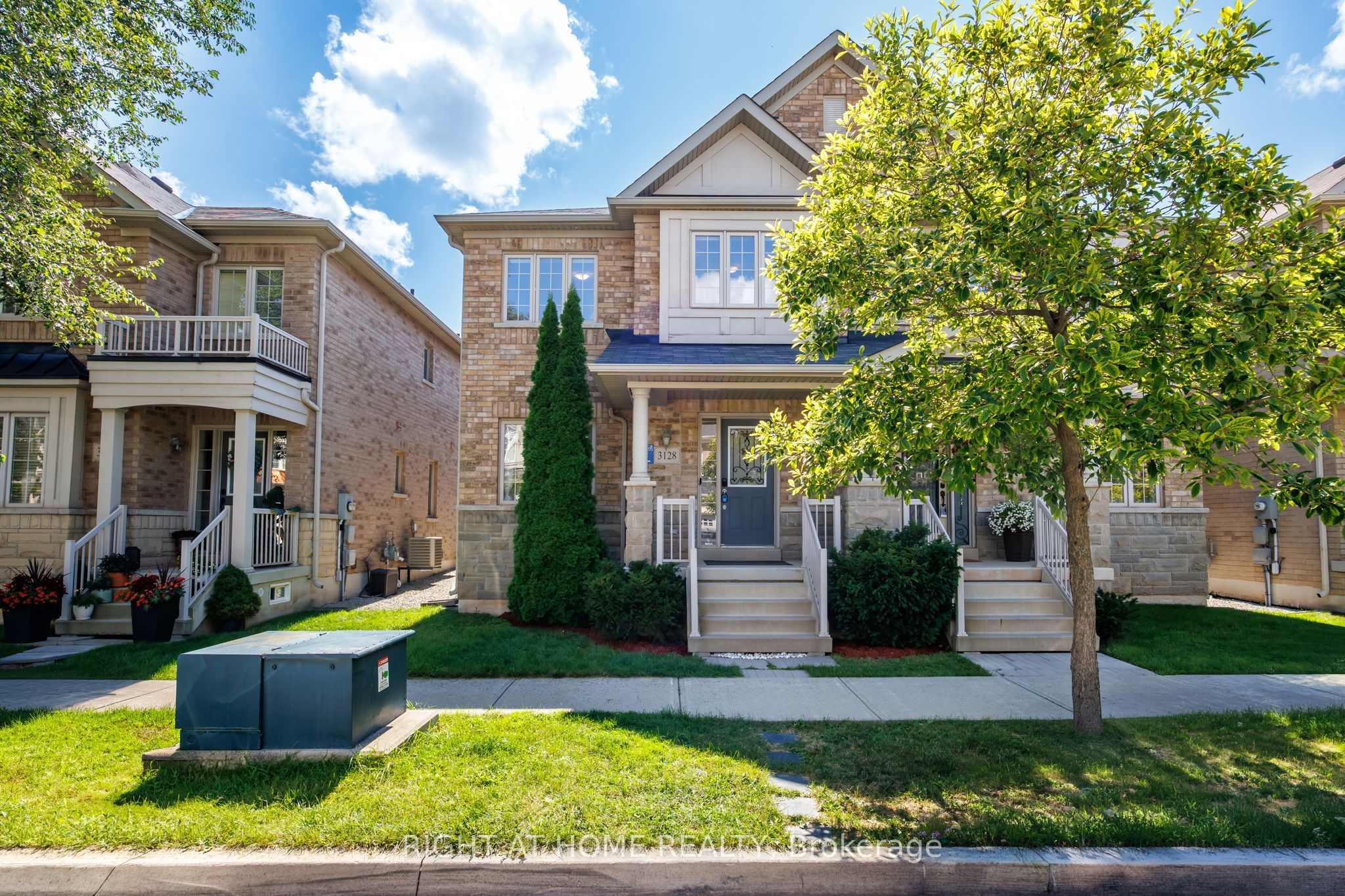 3128 Robert Brown Boulevard, Oakville, ON L6M 4L7