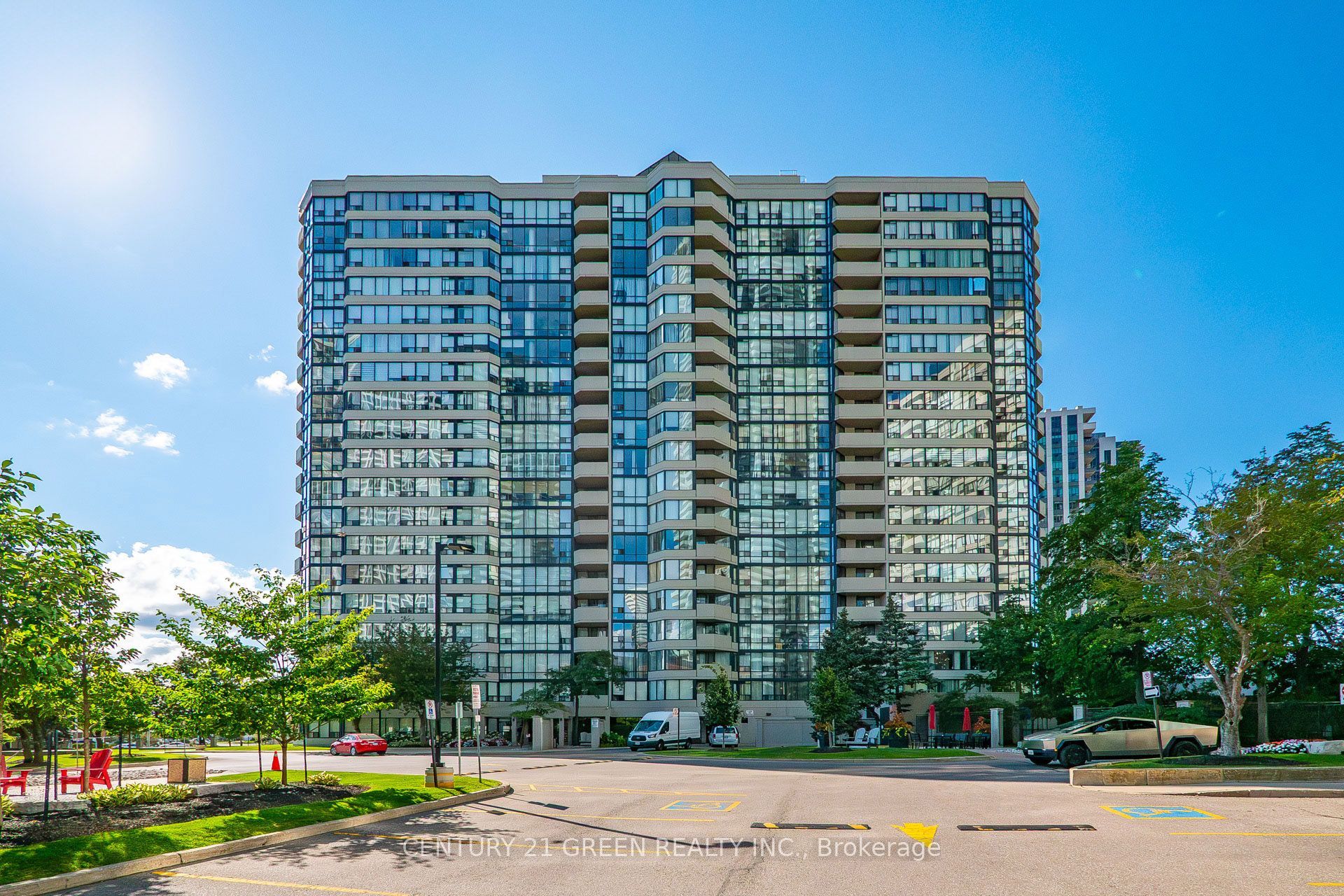 350 Rathburn Road W 1405, Mississauga, ON L5B 3Y2