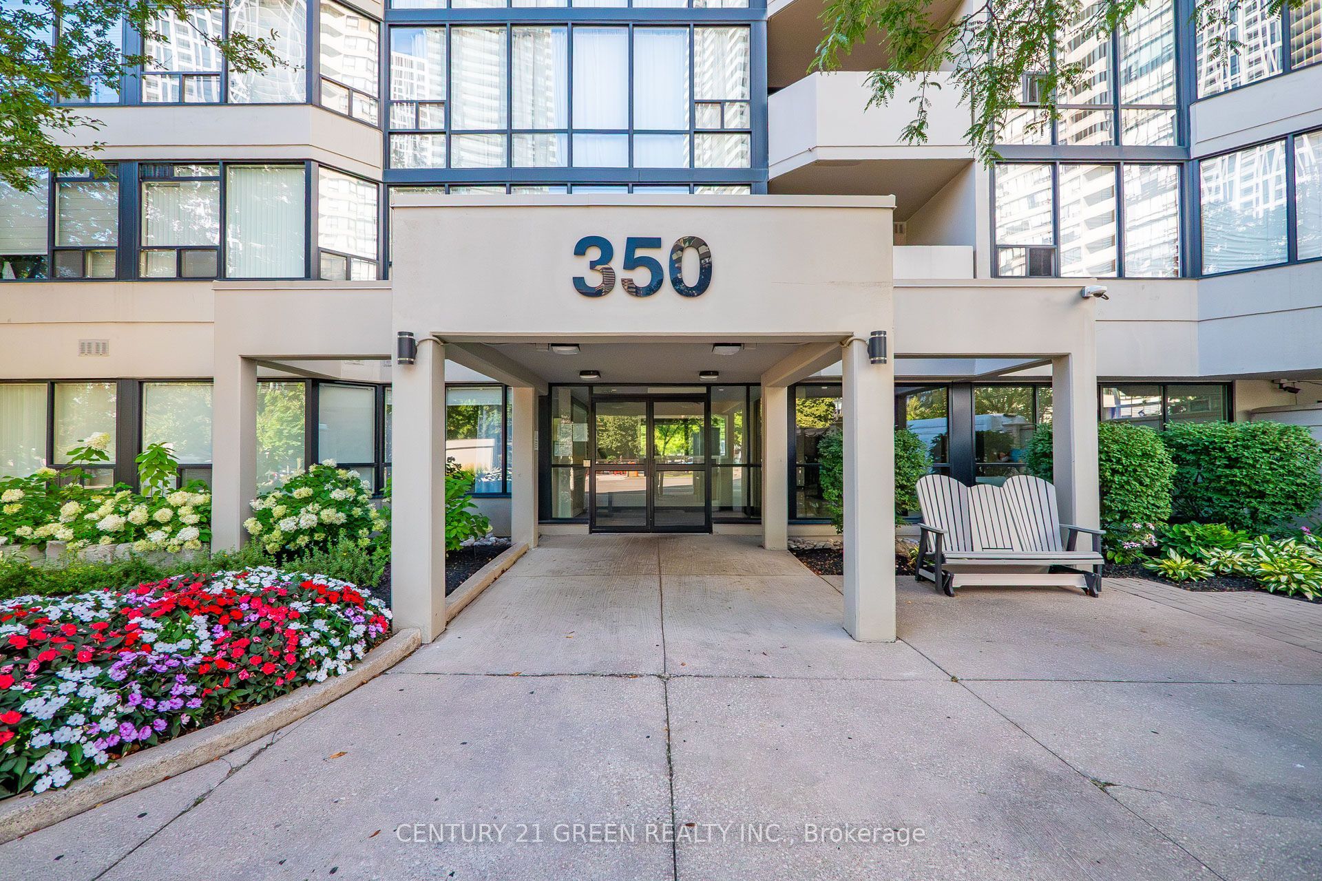 350 Rathburn Road W 1405, Mississauga, ON L5B 3Y2 photo 2