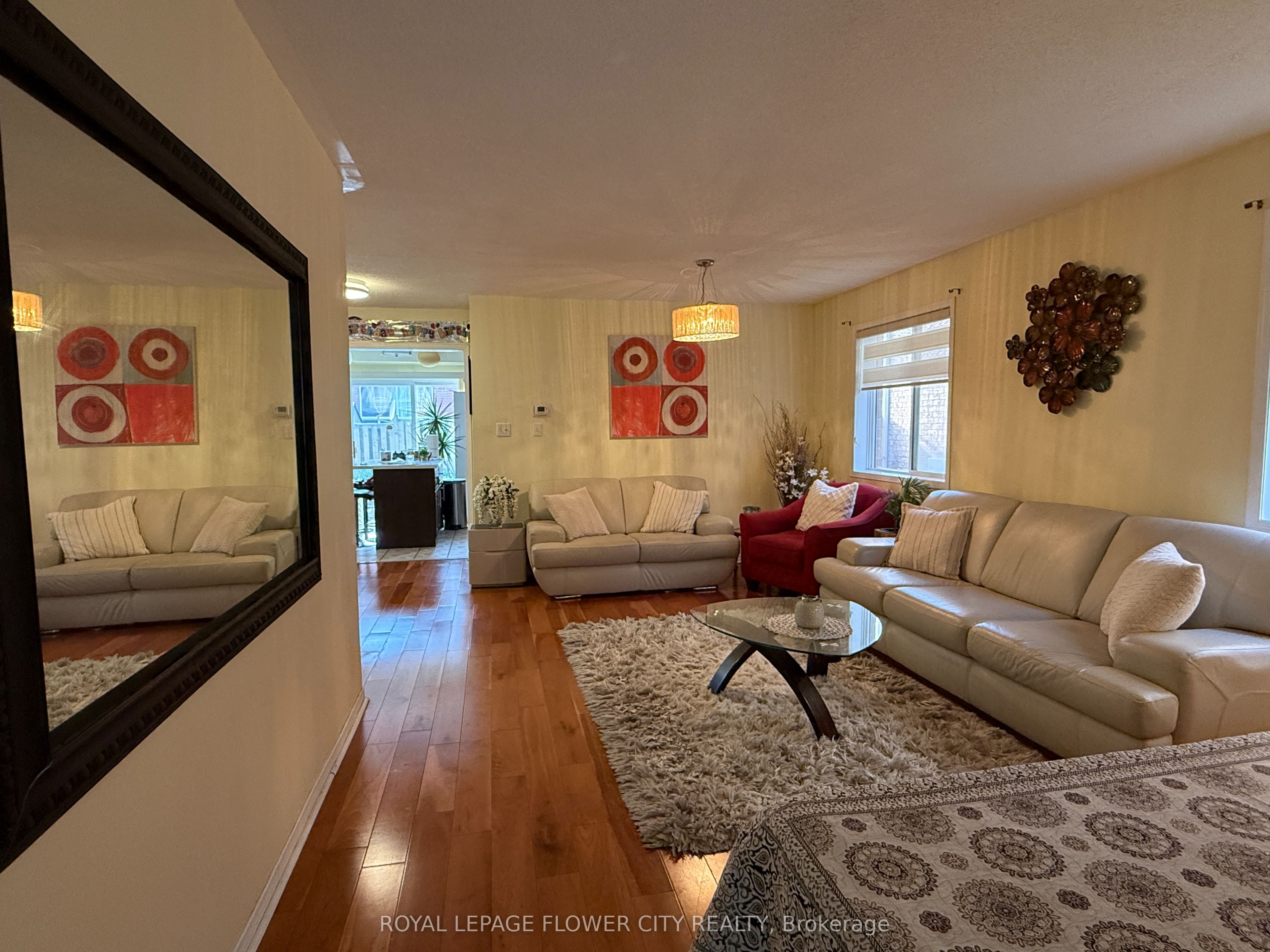 45 Charleswood Circle, Brampton, ON L7A 1Z1 photo 3