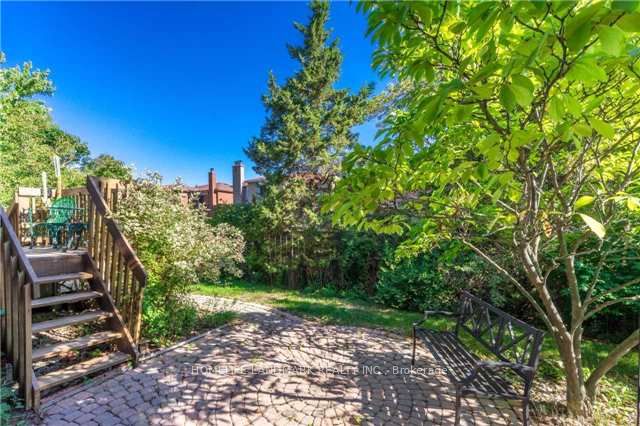 2535 Symington Court, Mississauga, ON L5N 4L4 photo 2