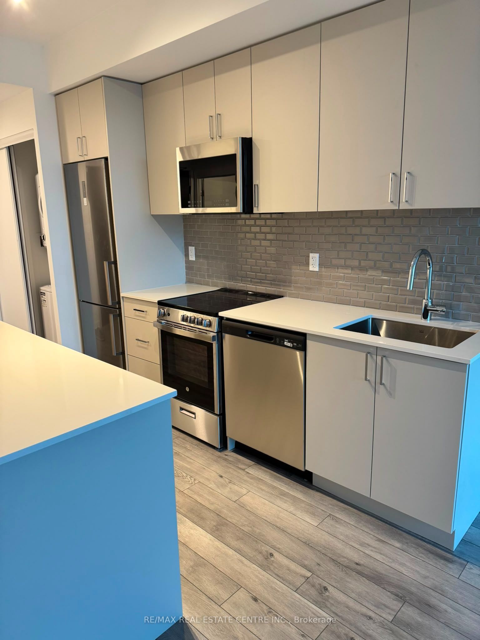 1005 Dundas Street E Street 612, Oakville, ON L6H 8C7 photo 4
