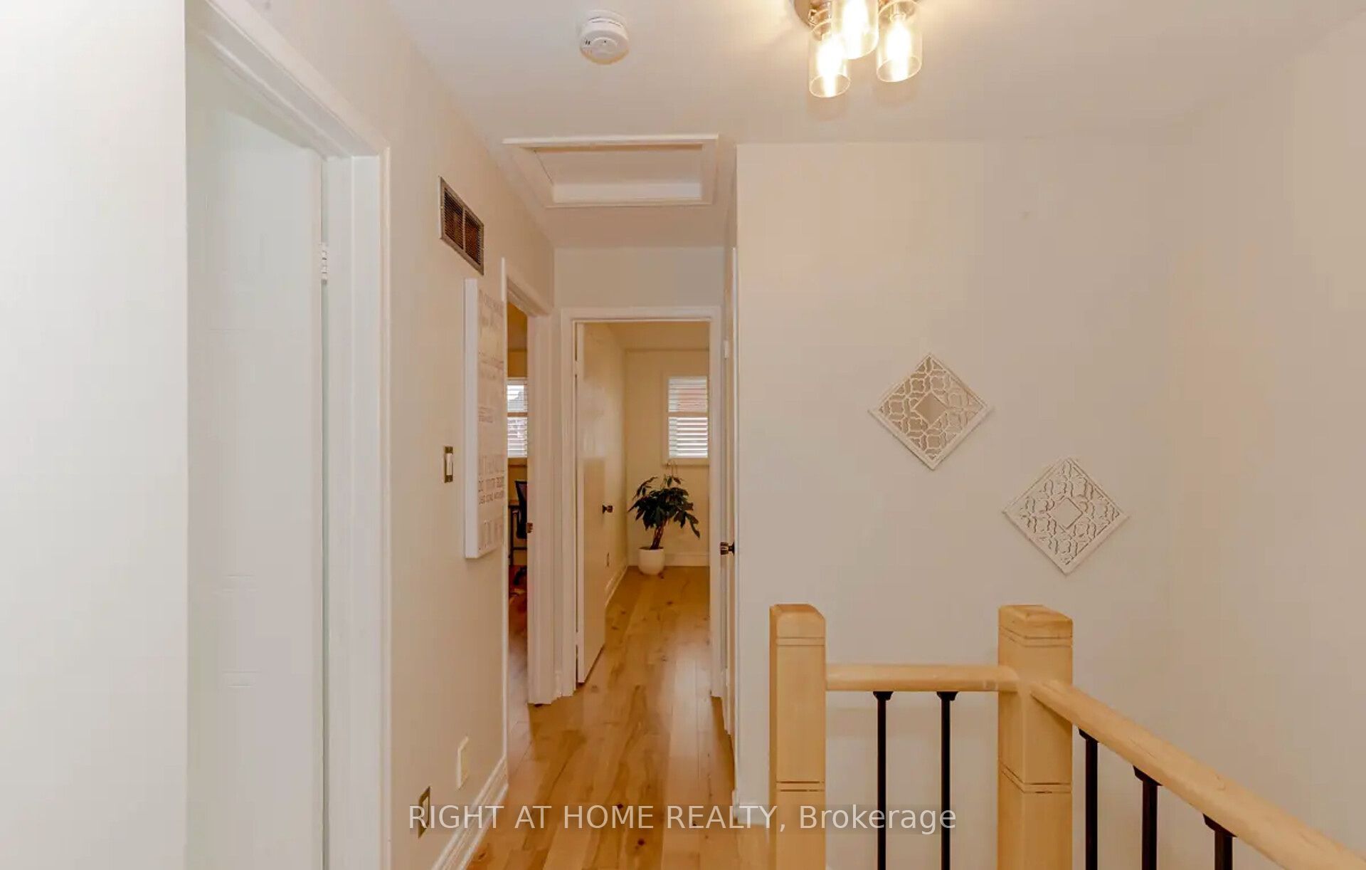 1444 Prince John Circle, Oakville, ON L6J 6W8 photo 3