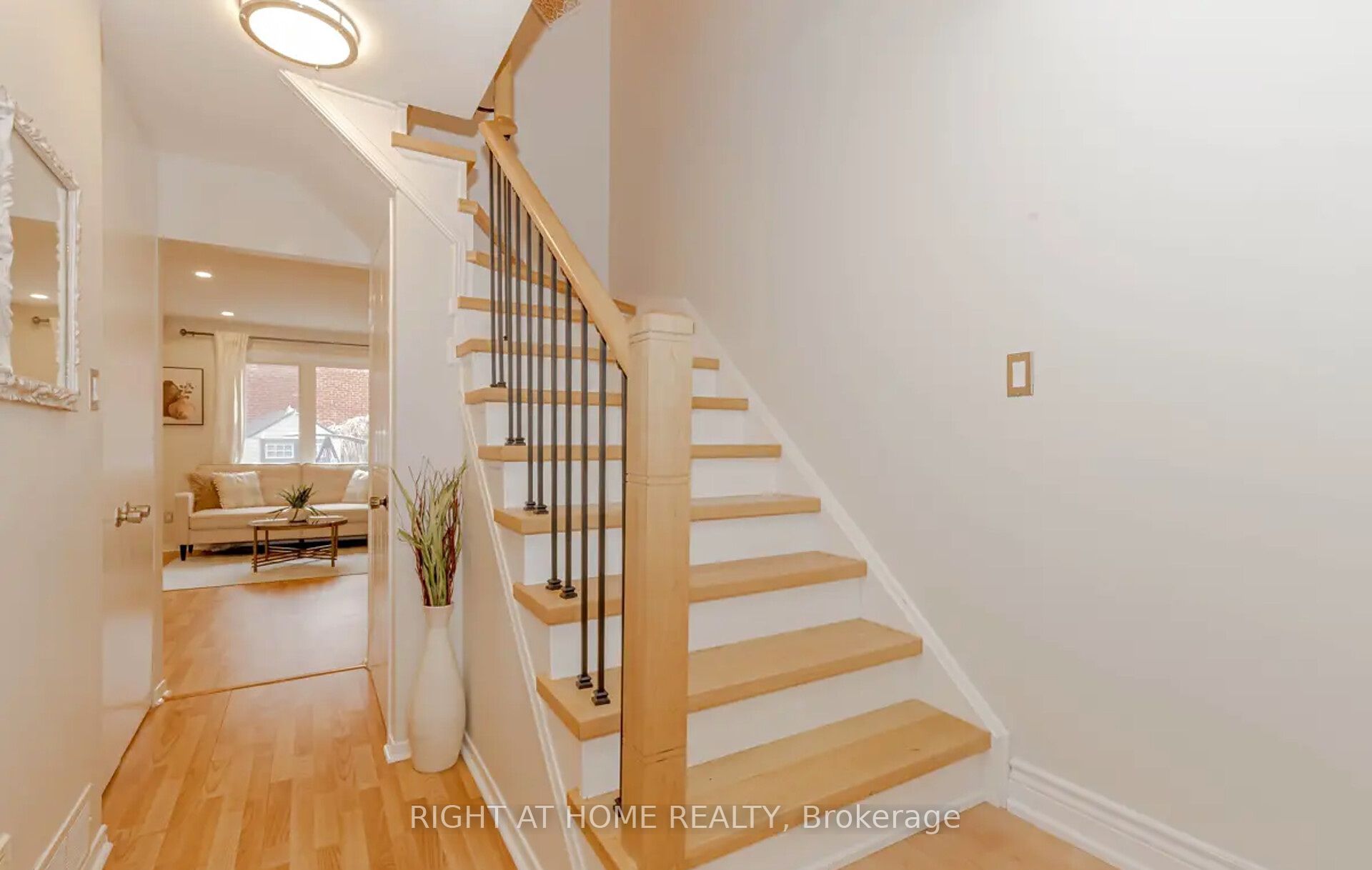1444 Prince John Circle, Oakville, ON L6J 6W8 photo 5