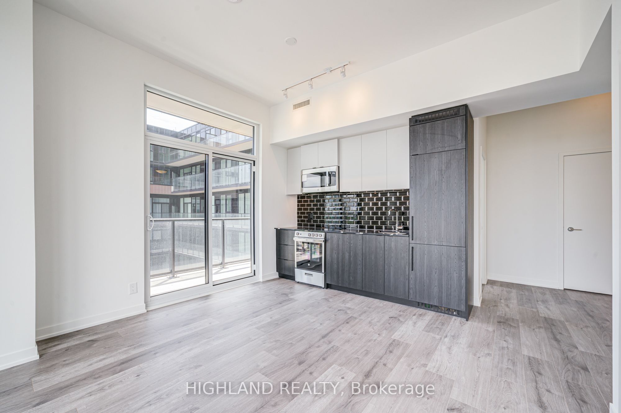 285 Dufferin Street 1126, Toronto, ON M6K 0J2 photo 5