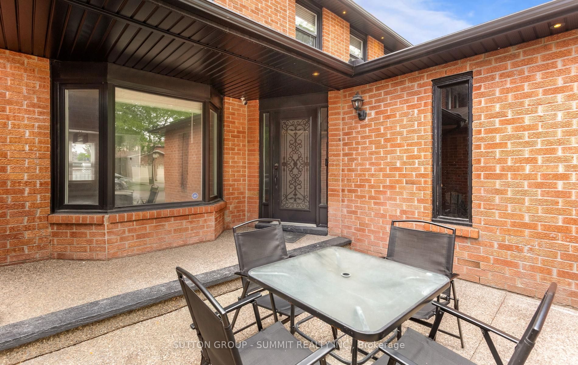 7136 Baywood Court, Mississauga, ON L5N 5N6 photo 3