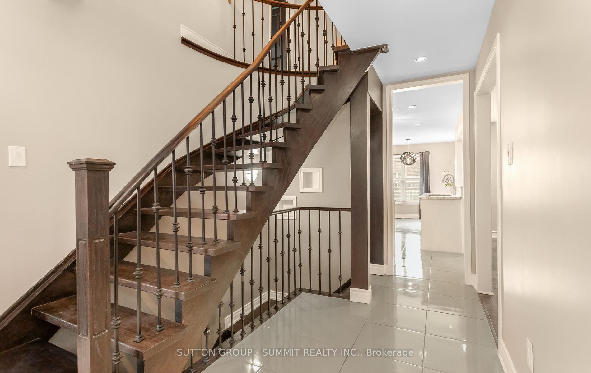 7136 Baywood Court, Mississauga, ON L5N 5N6 photo 5