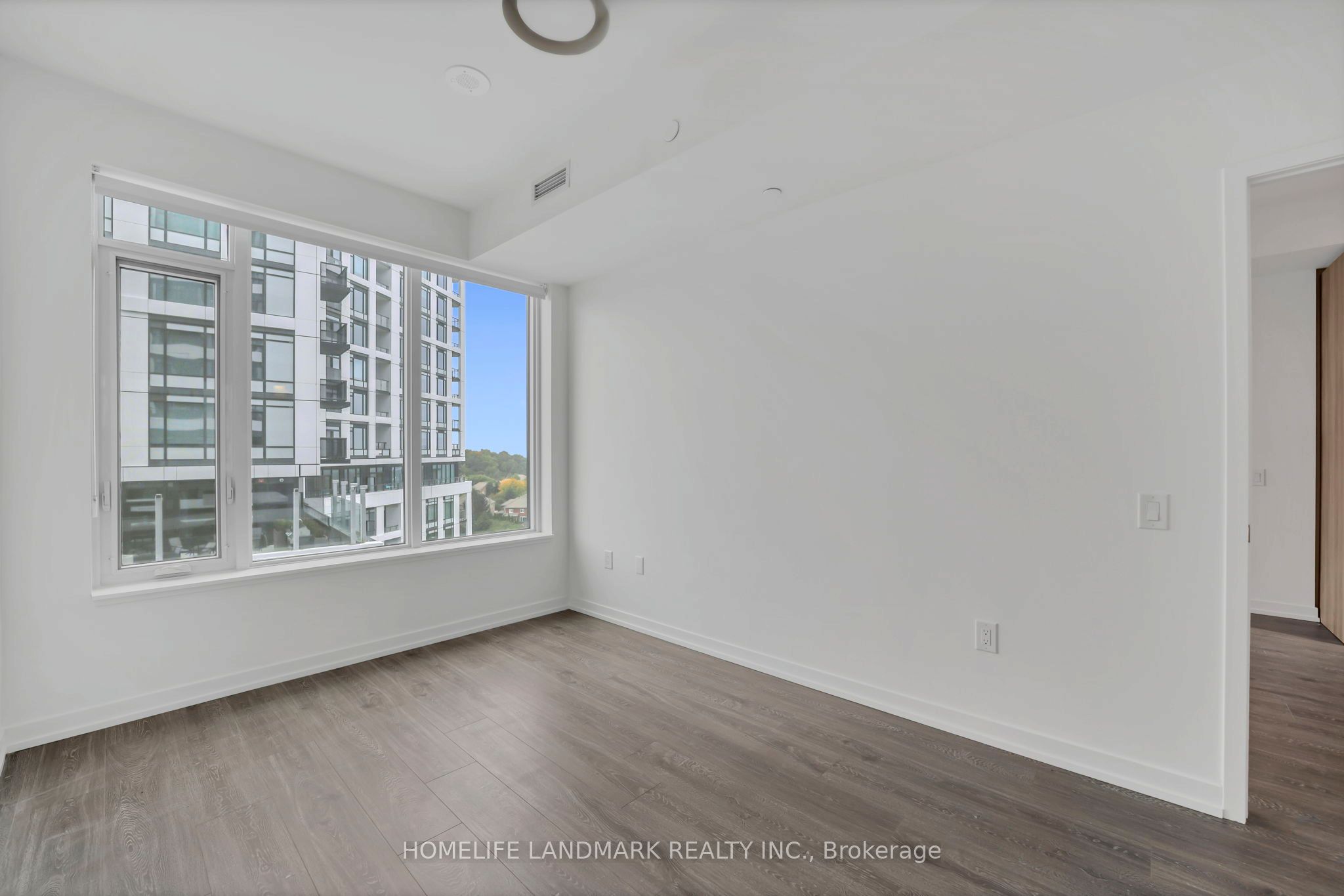 2485 Eglinton Avenue W 905, Mississauga, ON L5M 2T1 photo 5