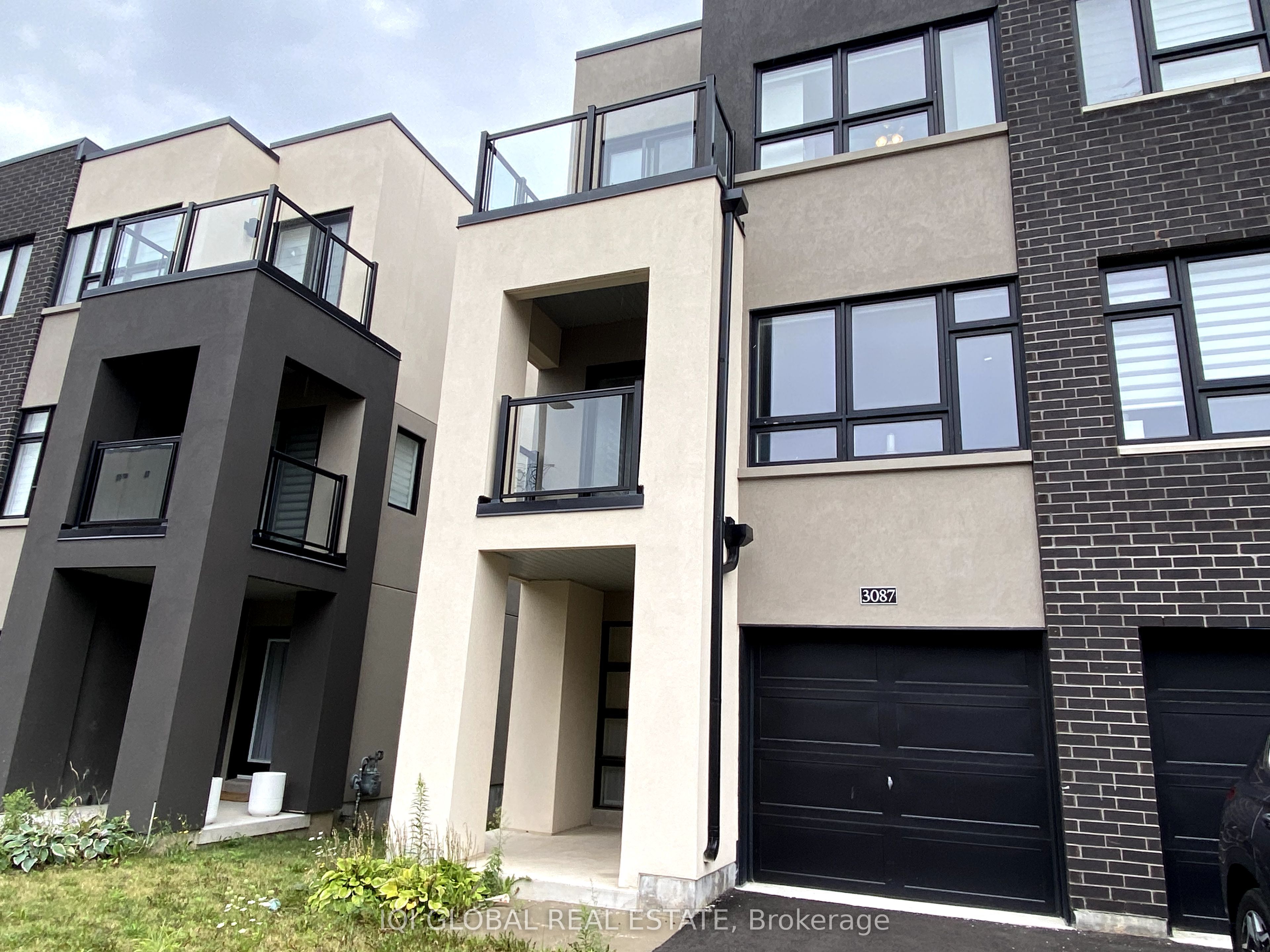 3087 Cherry Blossom Cmn Crescent, Burlington, ON L7M 2A9