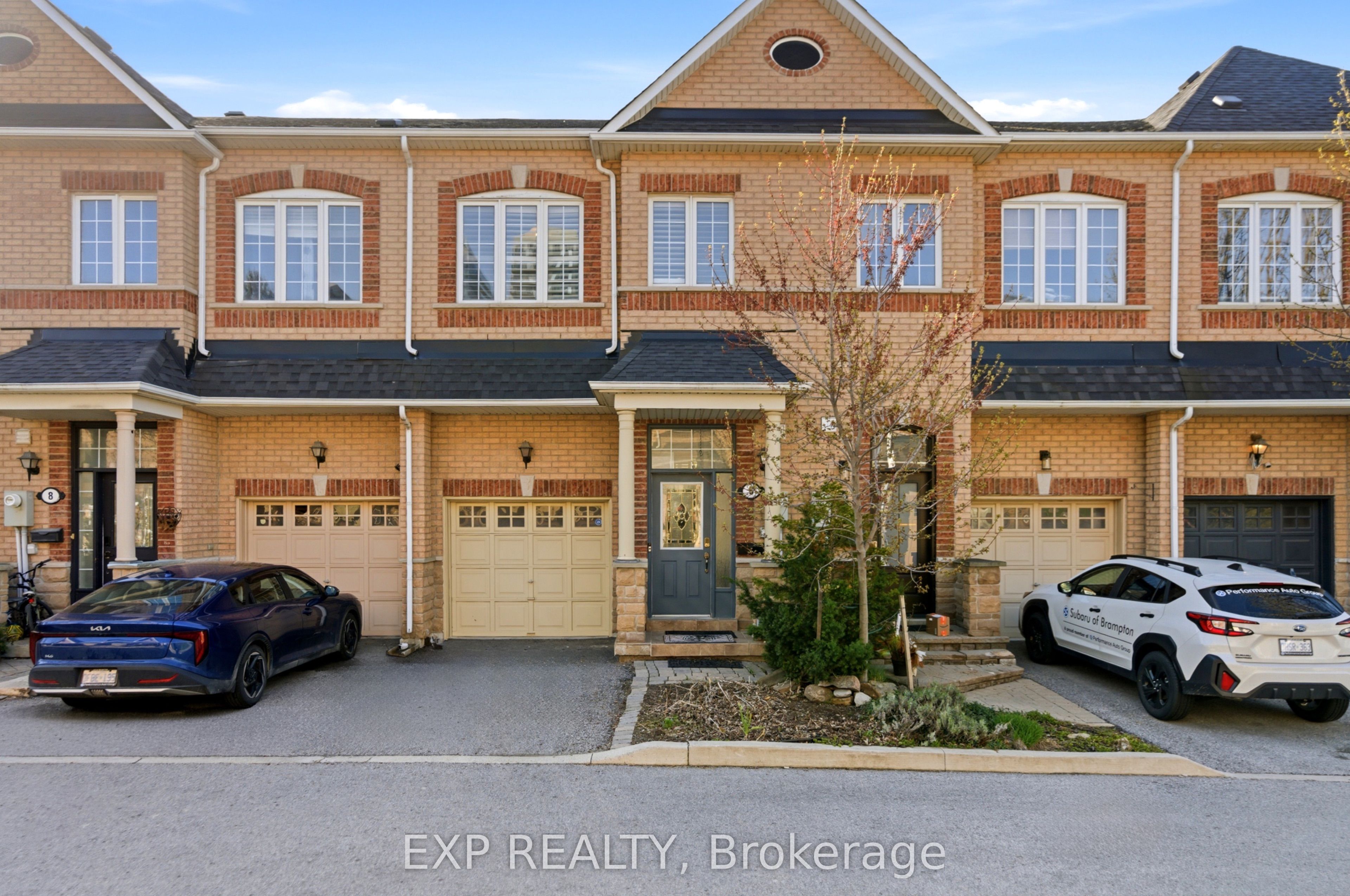 6 Purple Finch Court, Brampton, ON L6X 5A3 photo 3