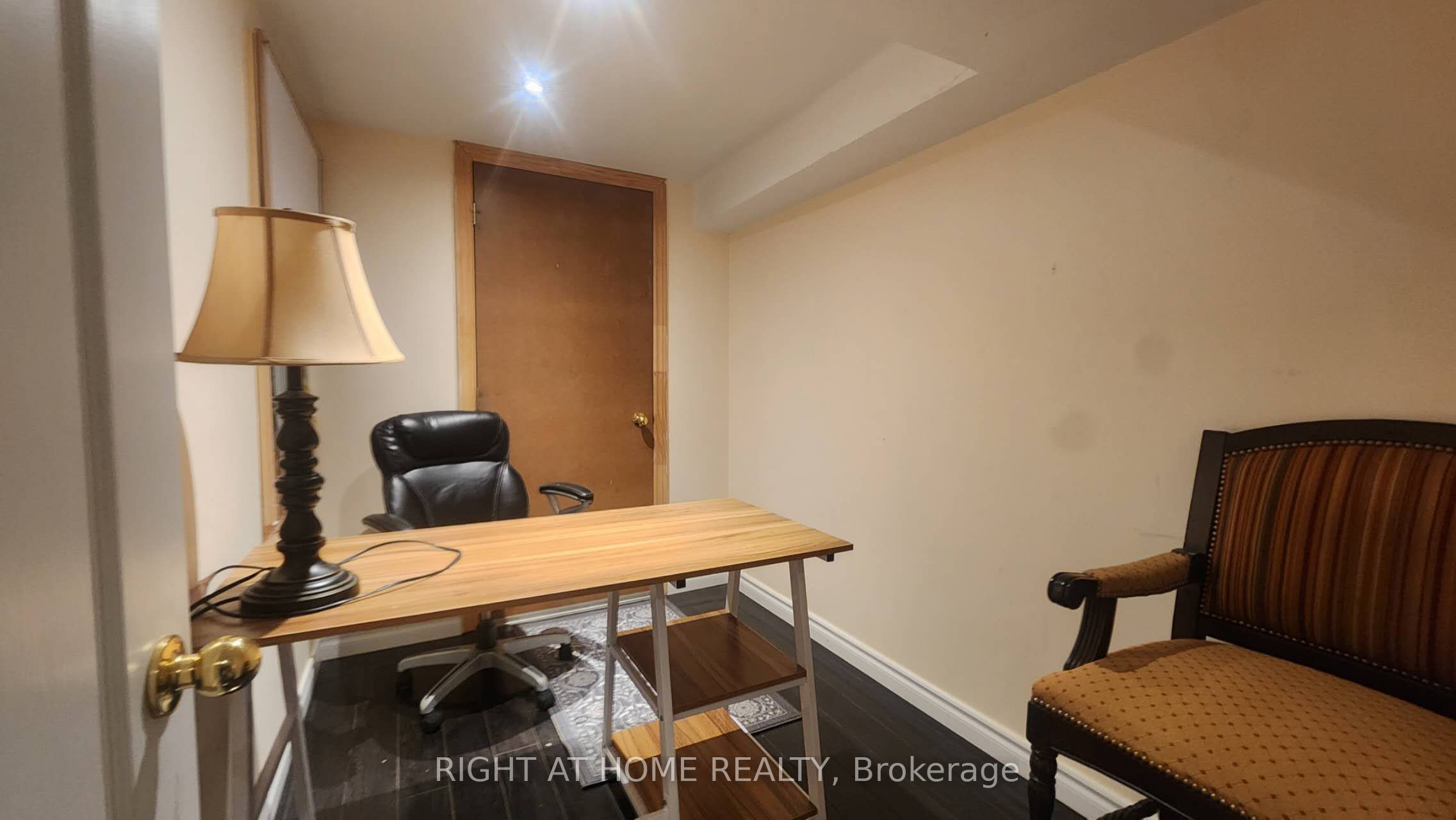 1305 Kestell Boulevard (Bsmnt), Oakville, ON L6H 0B9 photo 4
