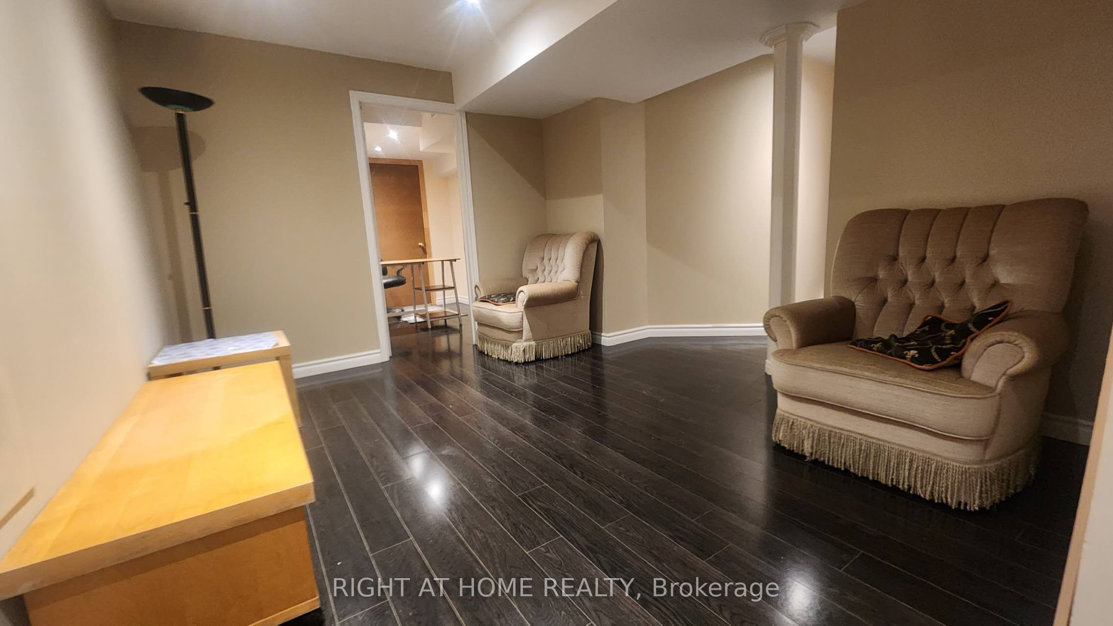 1305 Kestell Boulevard (Bsmnt), Oakville, ON L6H 0B9 photo 5