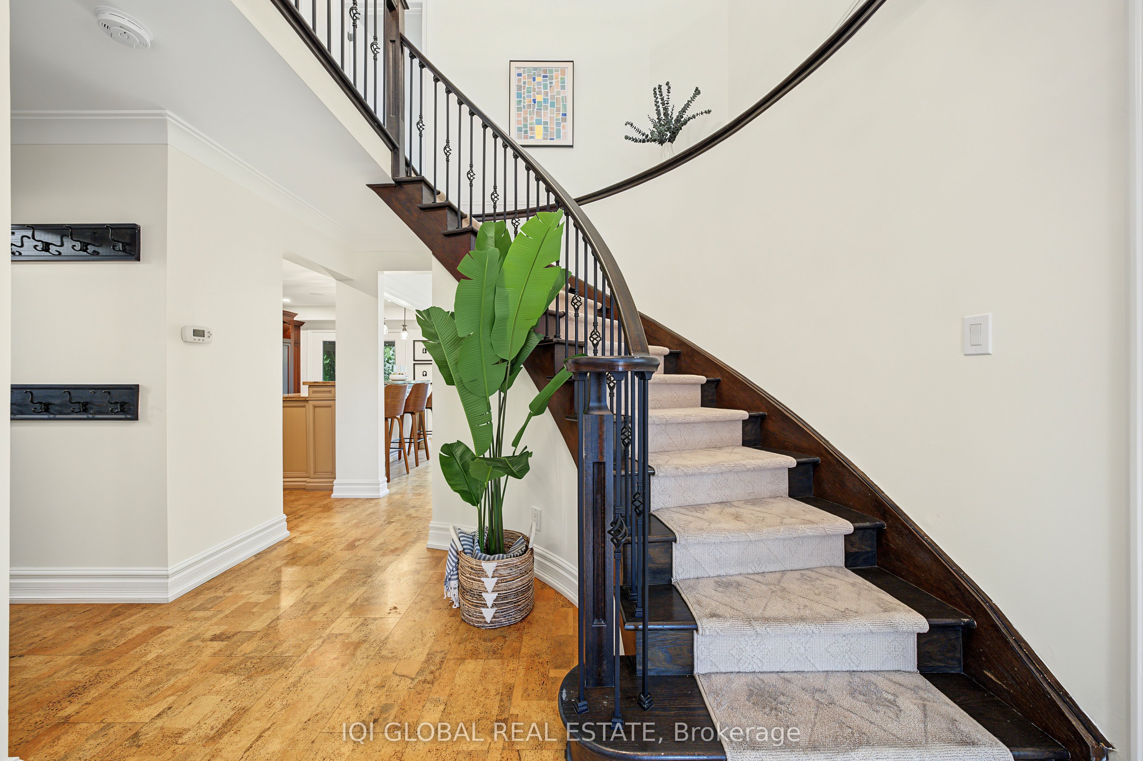 1497 Greenbriar Drive, Oakville, ON L6M 1Y9 photo 3