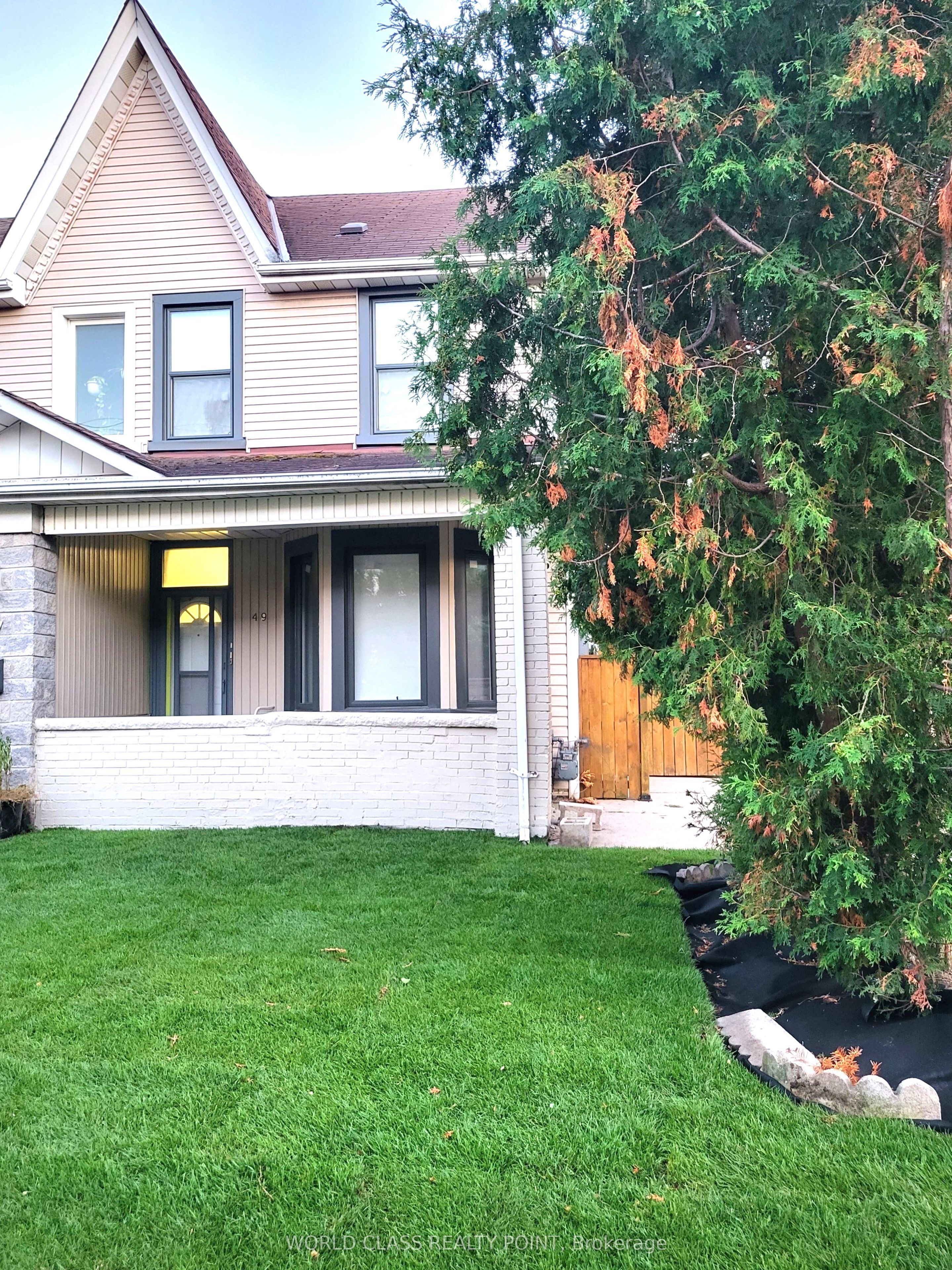 49 Vine Avenue 2, Toronto, ON M6P 1V6 photo 2