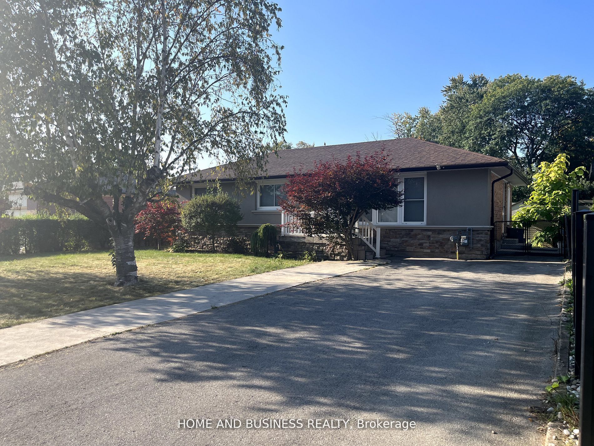 376 Ashbury Road, Oakville, ON L6K 2M7 photo 2