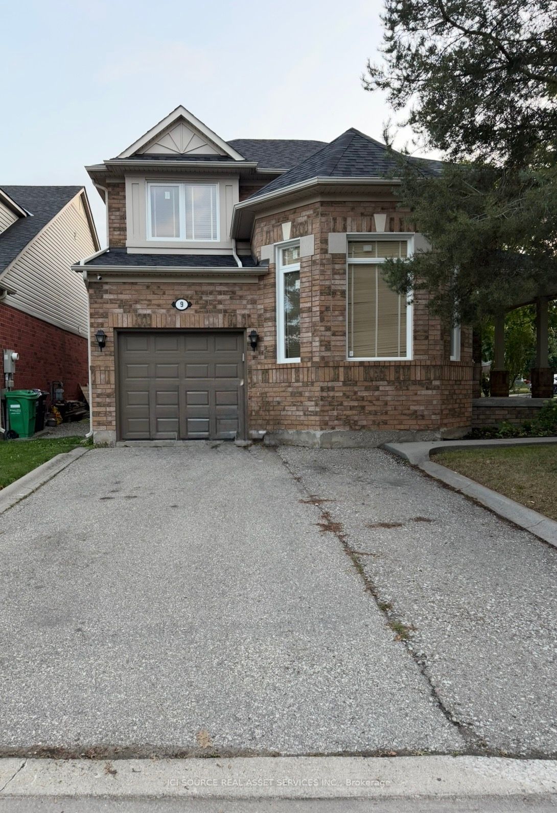 9 Unsworth Street, Brampton, ON L7A 1Z9