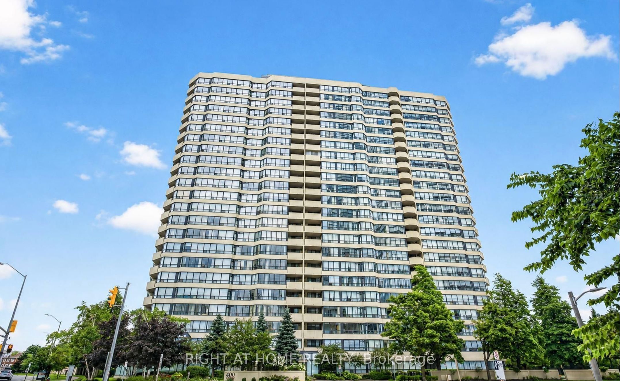 400 Webb Drive 905, Mississauga, ON L5B 3Z7 photo 2