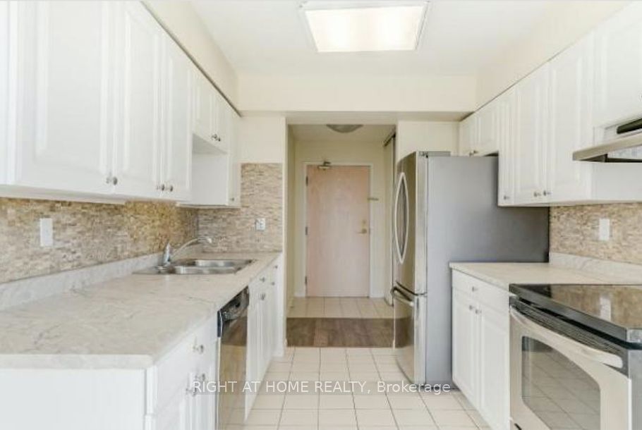 400 Webb Drive 905, Mississauga, ON L5B 3Z7 photo 5