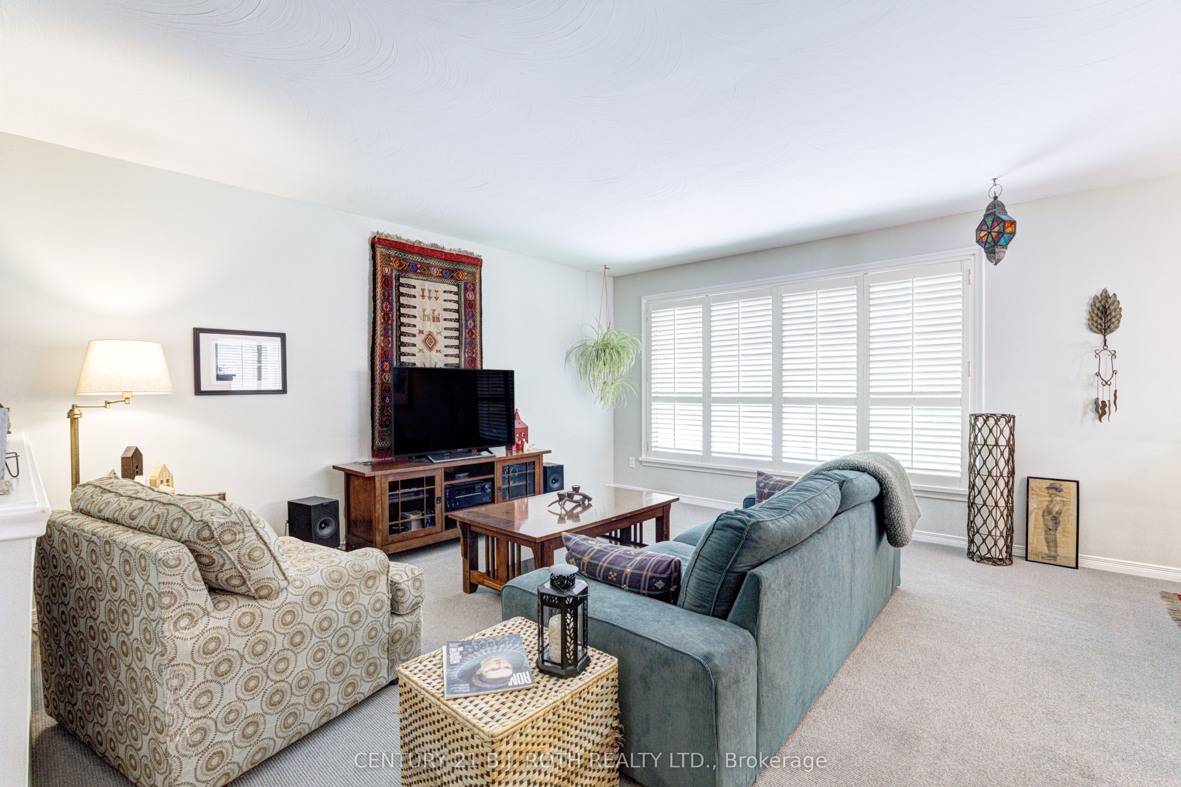 109 Wincott Drive, Toronto, ON M9R 2P5 photo 4